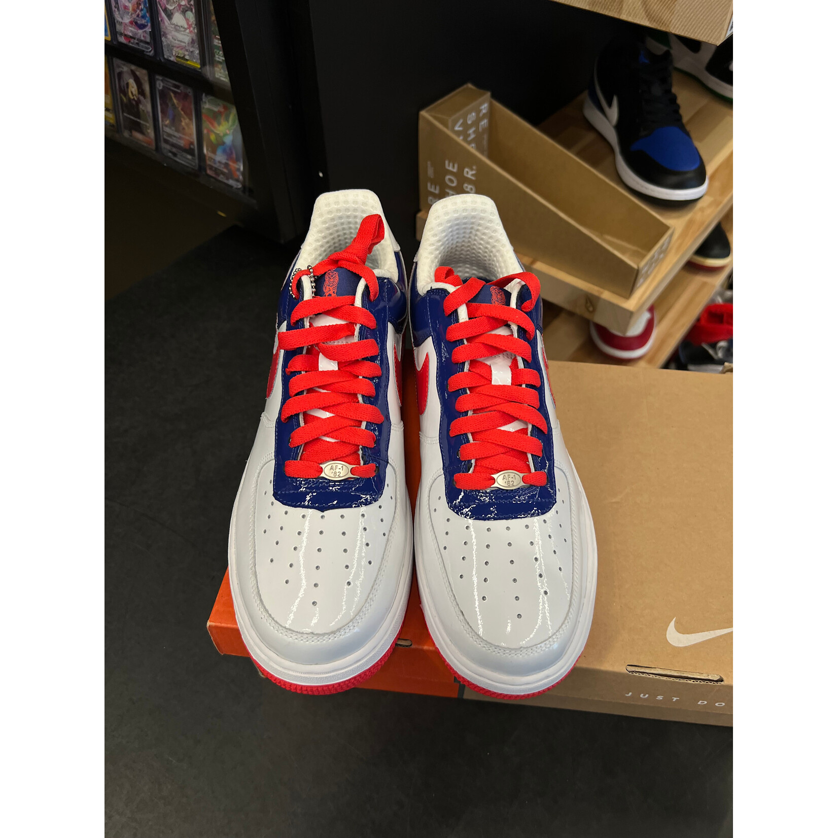 Nike Nike Air Force 1 Low World Cup South Korea Size 10, DS BRAND NEW DAMAGED BOX