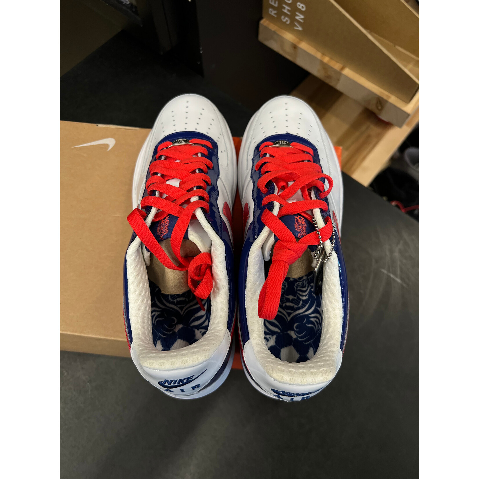 Nike Nike Air Force 1 Low World Cup South Korea Size 10, DS BRAND NEW DAMAGED BOX