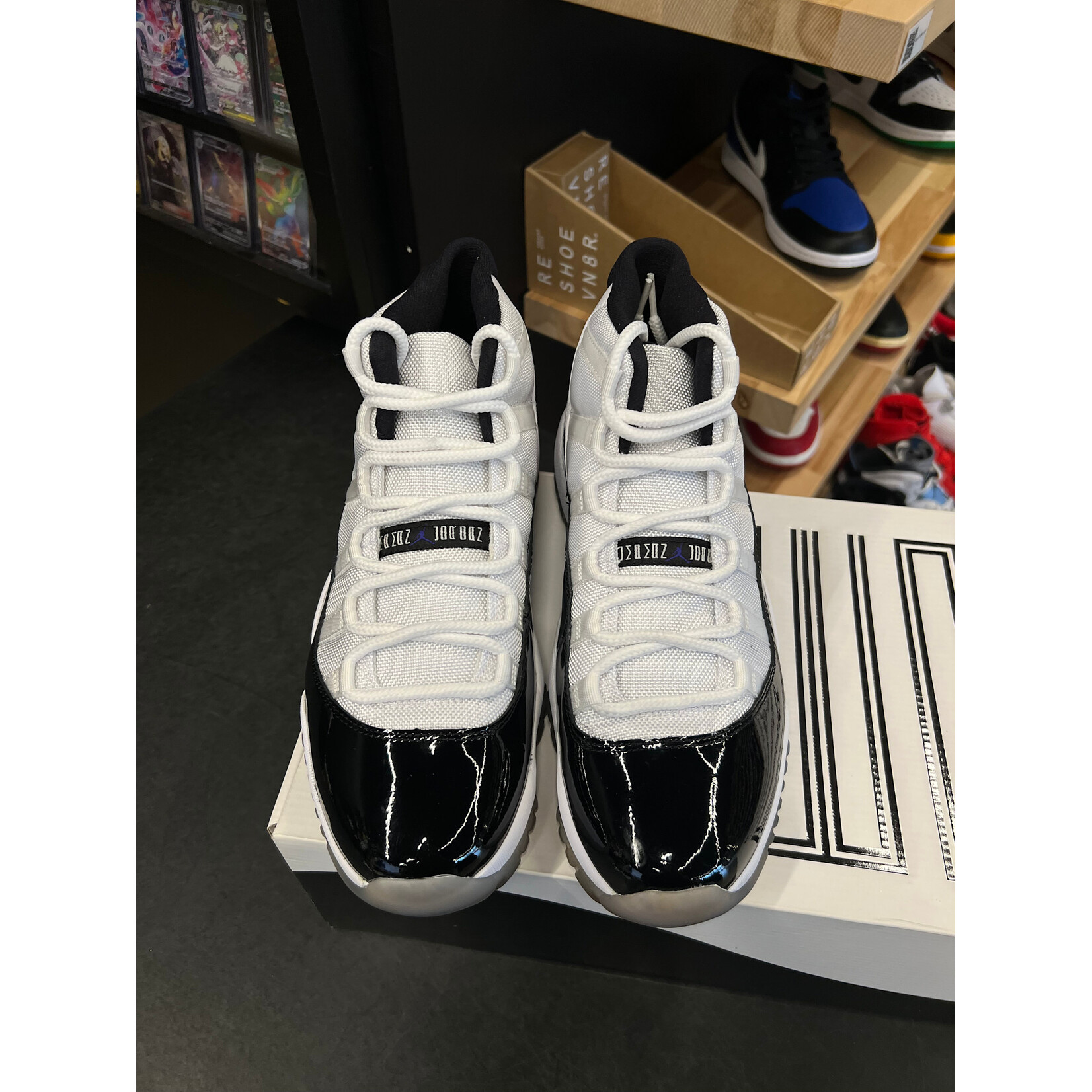 Jordan Jordan 11 Retro Concord (2011) Size 10.5, DS BRAND NEW