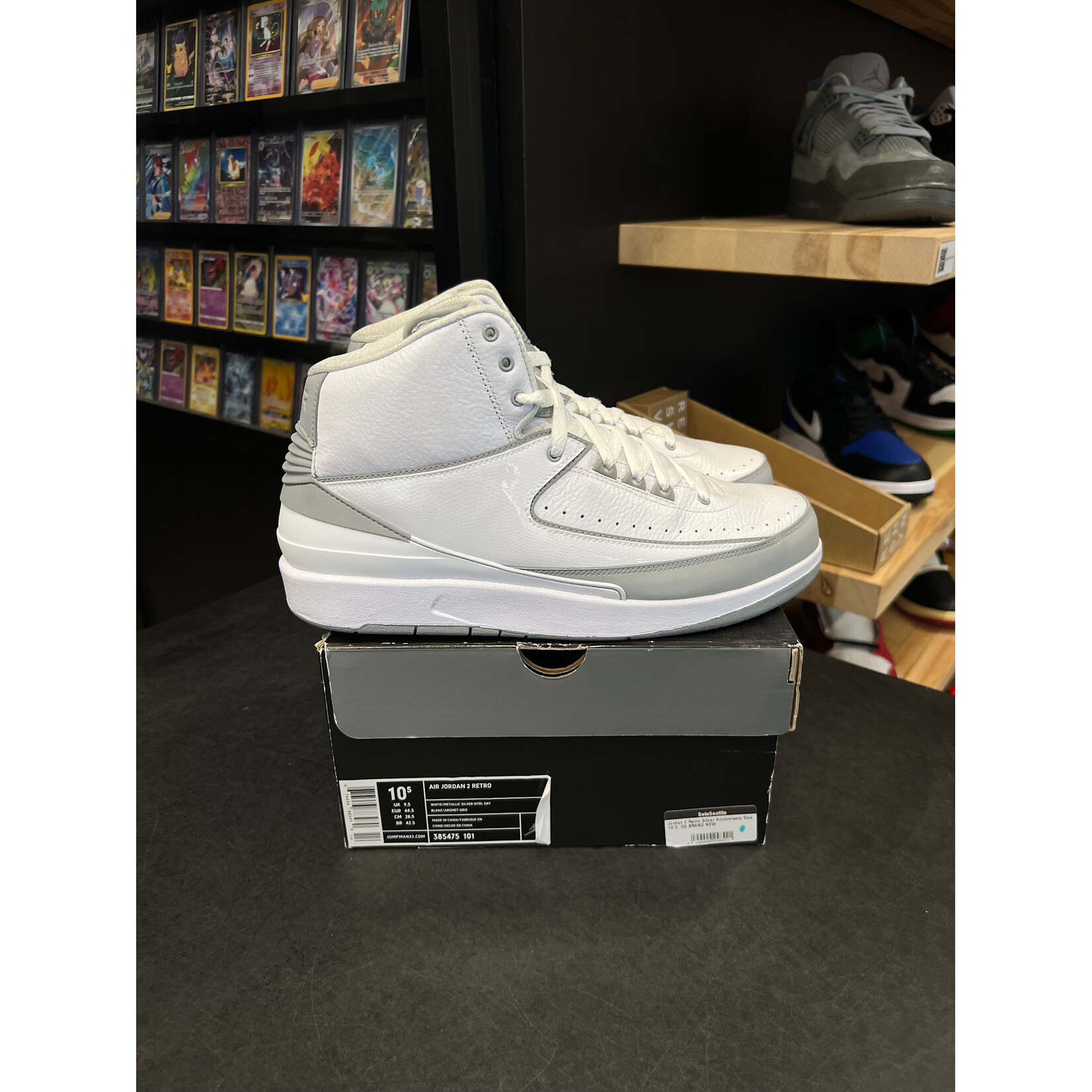 Jordan Jordan 2 Retro Silver Anniversary Size 10.5, DS BRAND NEW*