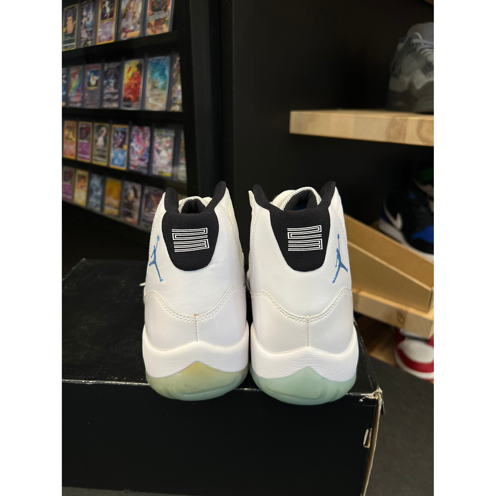 Jordan Jordan 11 Retro Legend Blue (2014) Size 11.5, DS  BRAND NEW YELLOWING