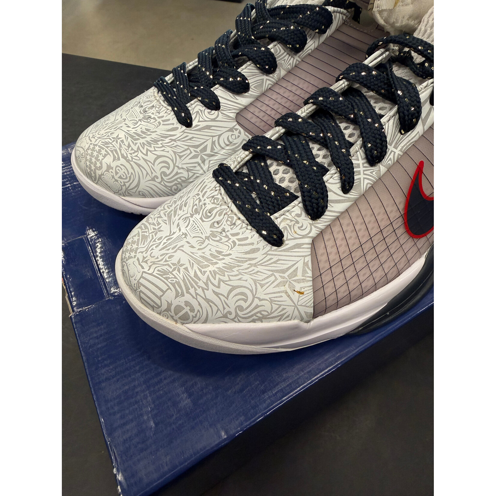 Nike Nike Hyperdunk 08 United We Rise (2008) Size 8, DS BRAND NEW