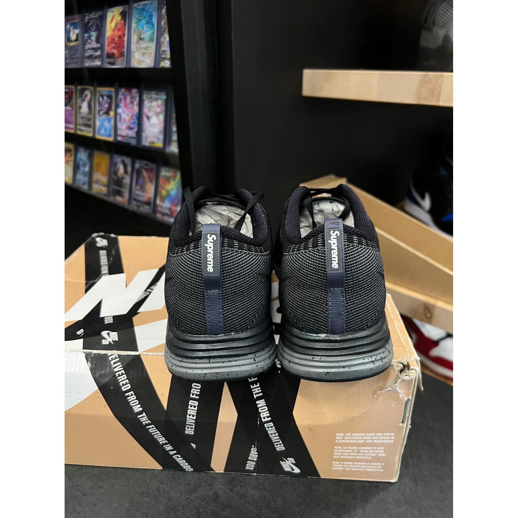 Nike Nike Flyknit Lunar1+ Supreme Black Size 9.5, DS BRAND NEW DAMAGED BOX