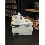 Jordan Jordan 4 Retro SB Pine Green Size 10, PREOWNED