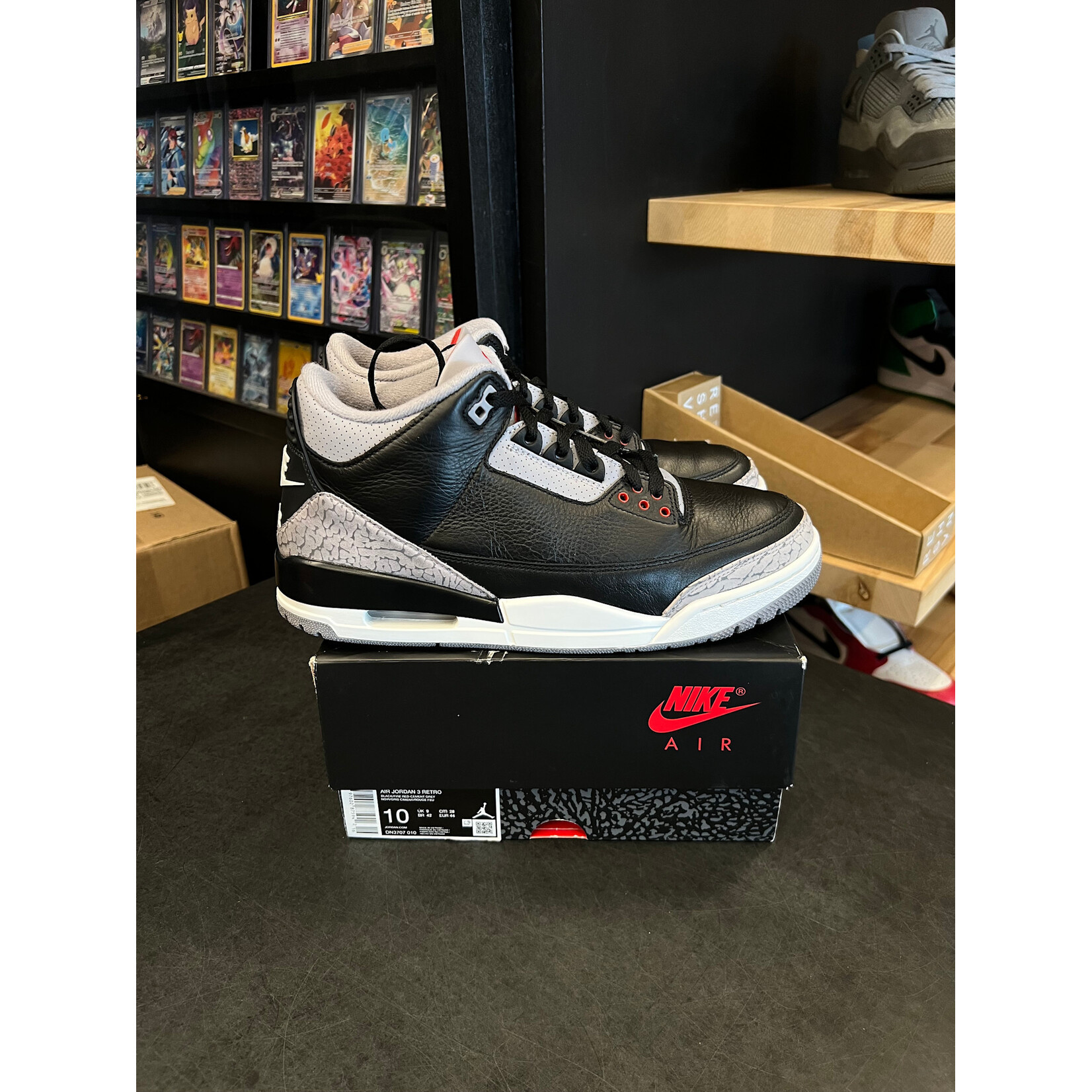 Jordan Jordan 3 Retro OG Black Cement (2024) Size 10, PREOWNED