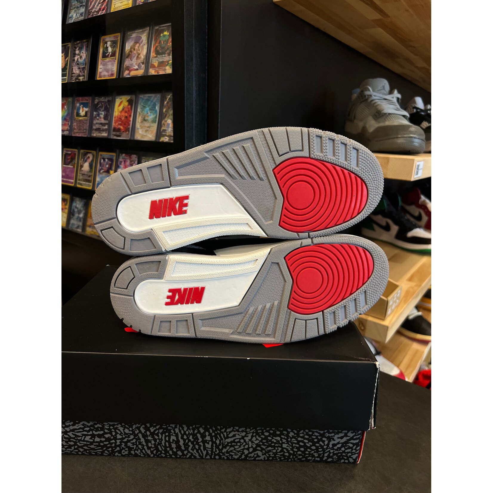 Jordan Jordan 3 Retro OG Black Cement (2024) Size 10, PREOWNED