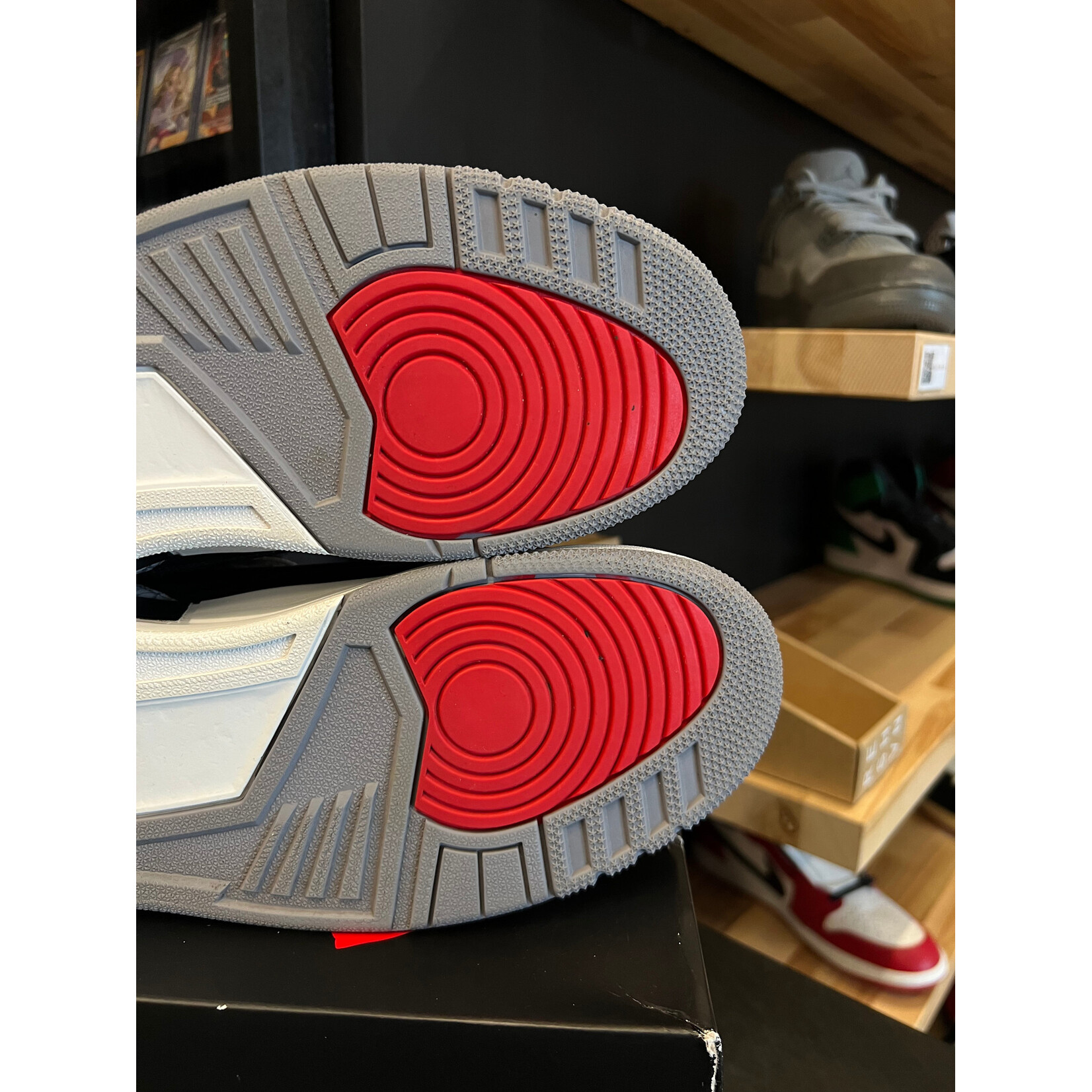 Jordan Jordan 3 Retro OG Black Cement (2024) Size 10, PREOWNED