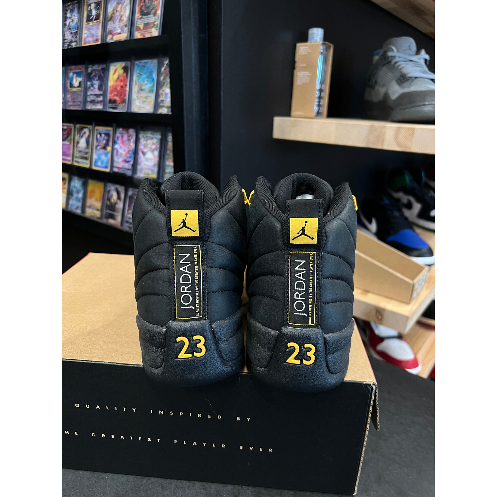 Jordan Jordan 12 Retro Black Taxi Size 8, PREOWNED