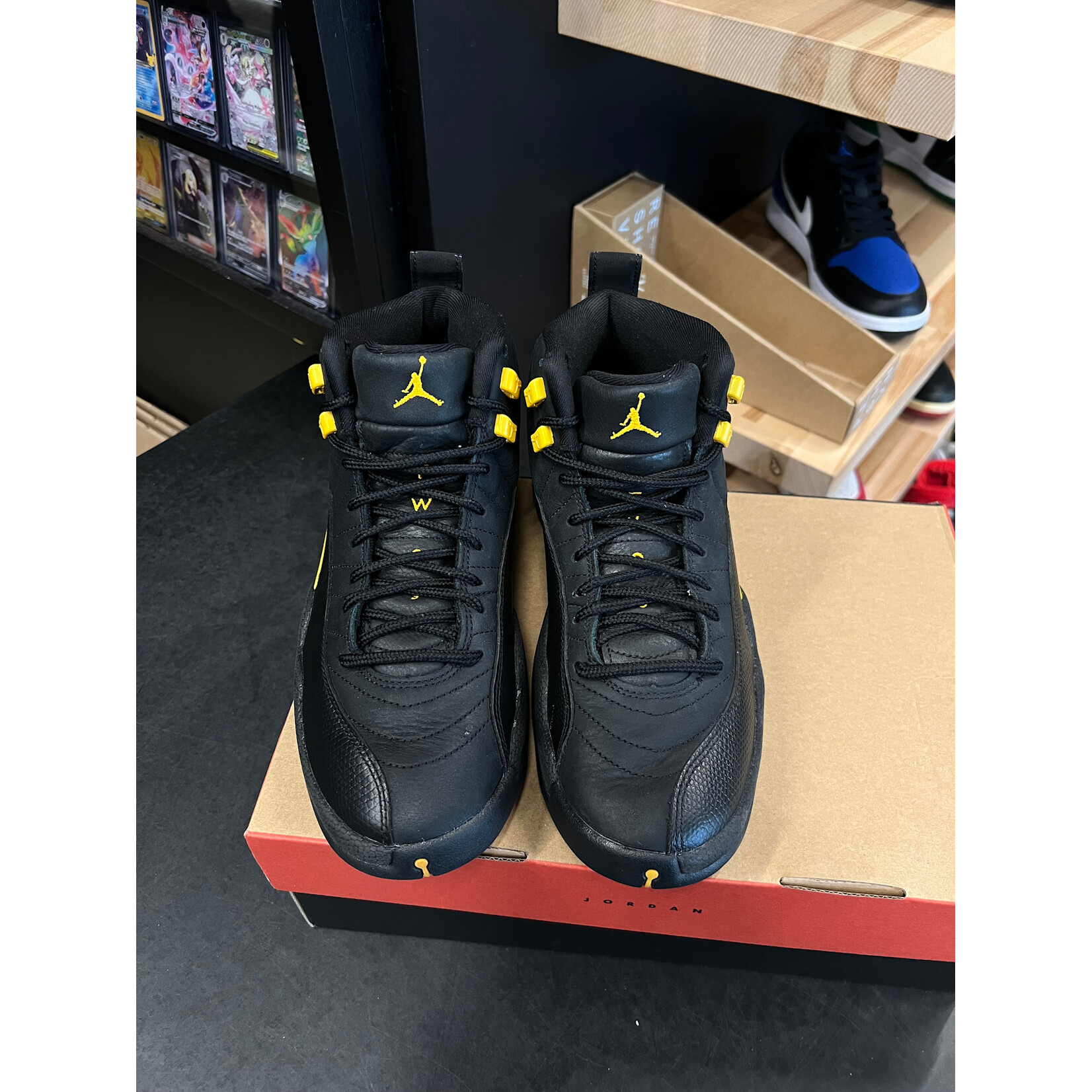 Jordan Jordan 12 Retro Black Taxi Size 8, PREOWNED