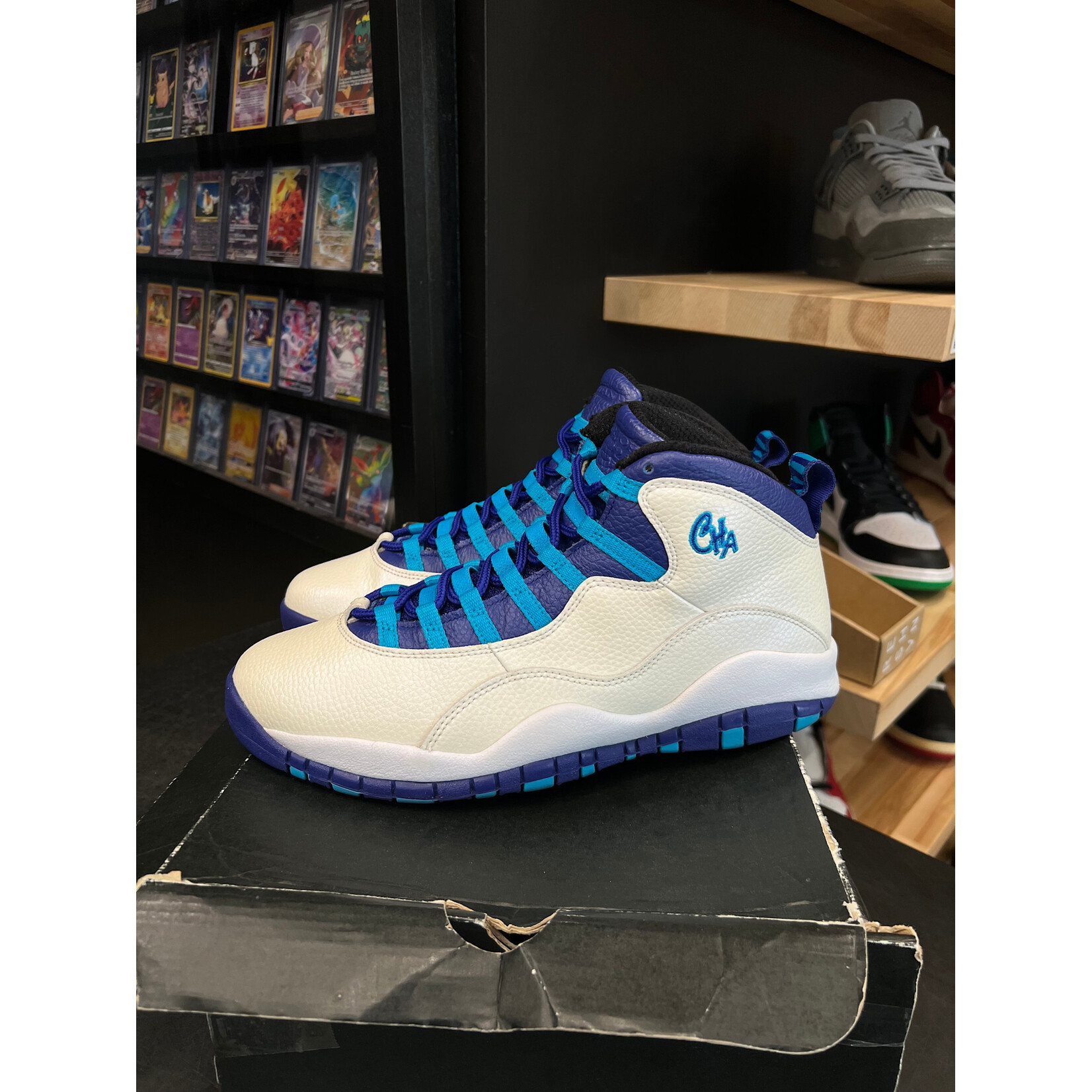 Jordan Jordan 10 Retro Charlotte (2016) Size 10, PREOWNED