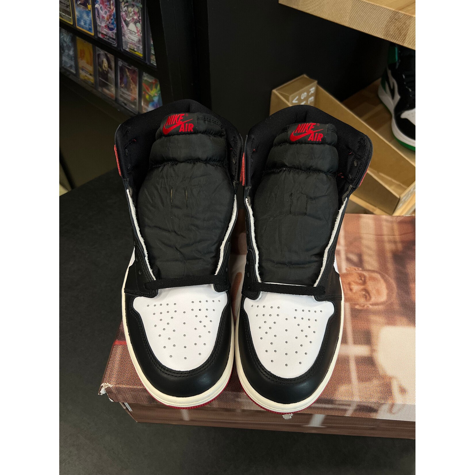 Jordan Jordan 1 Retro High OG Black Toe Reimagined Size 9.5, PREOWNED