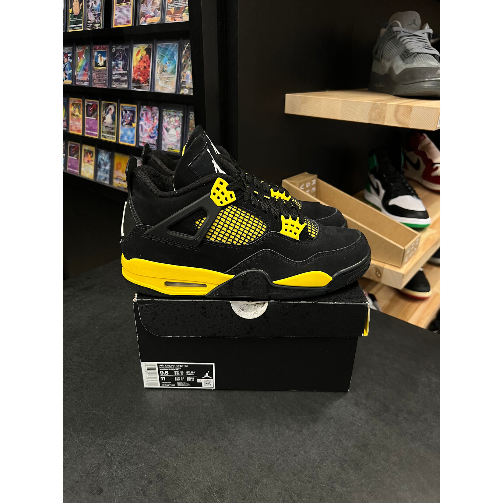 Jordan Jordan 4 Retro Thunder (2023) Size 10.5, PREOWNED