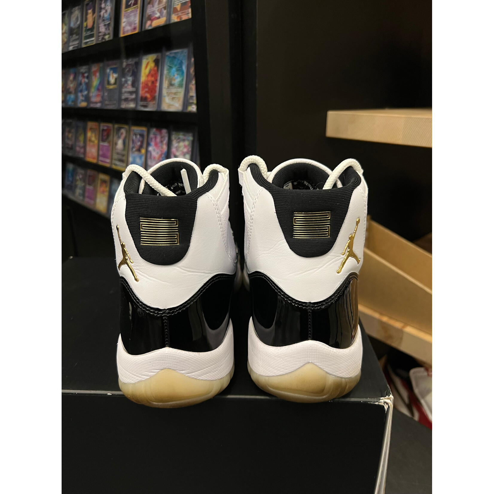 Jordan Jordan 11 Retro DMP Gratitude (2023) Size 10, PREOWNED