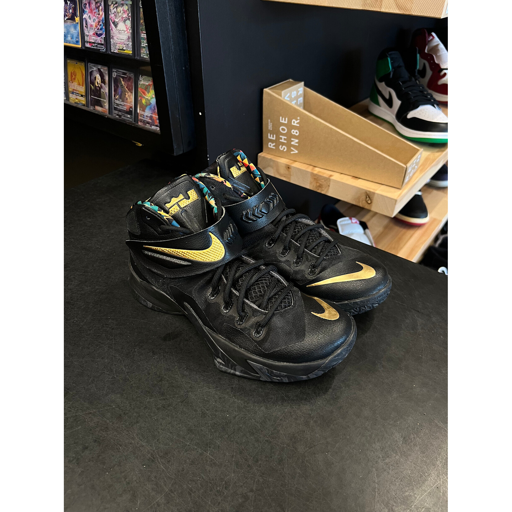 Nike Nike LeBron Zoom Soldier 8 Watch the Throne Size 8.5, PREOWNED NO INSOLES