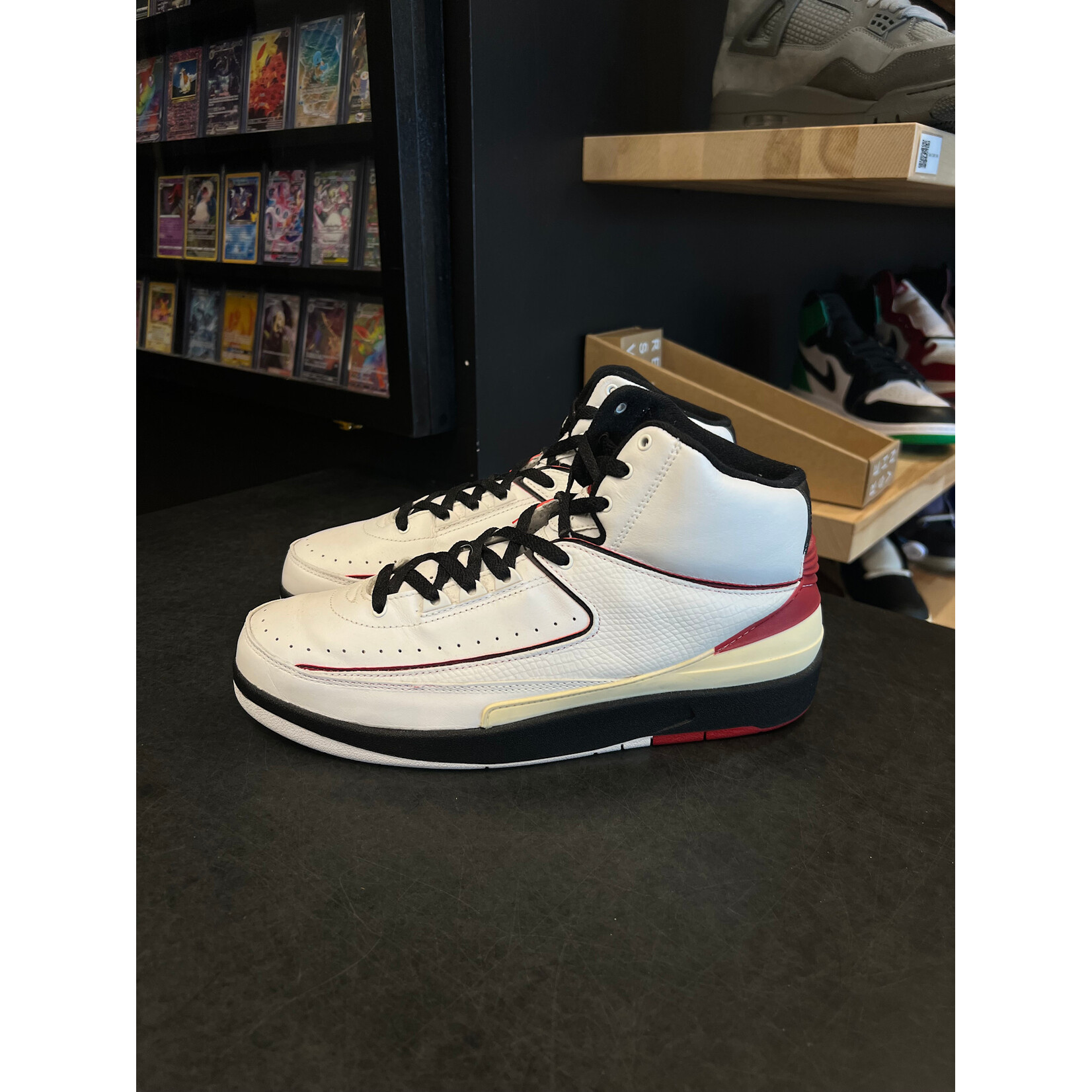 Jordan Jordan 2 Retro White Varsity Red (2004) Size 10.5, PREOWNED