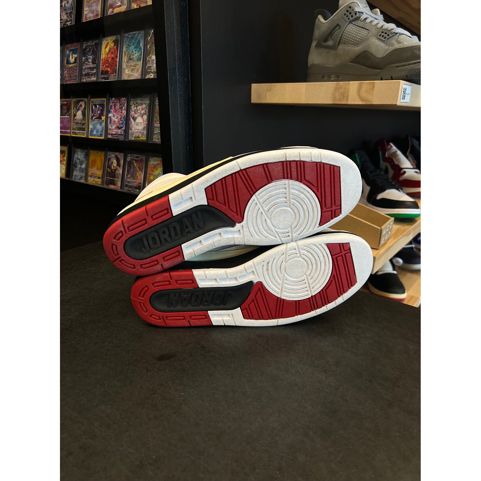 Jordan Jordan 2 Retro White Varsity Red (2004) Size 10.5, PREOWNED