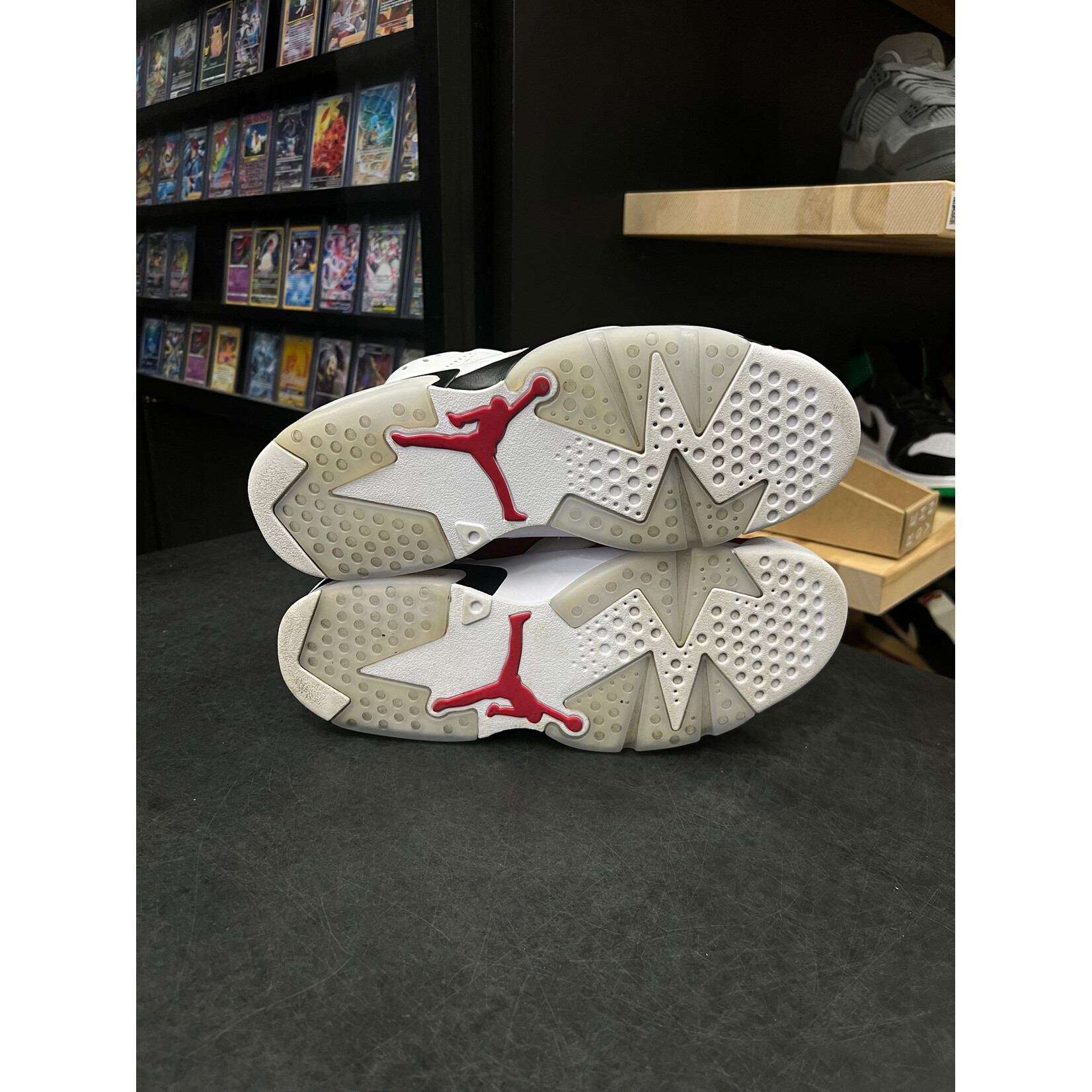 Jordan Jordan 6 Retro Carmine (2021) Size 9.5, PREOWNED