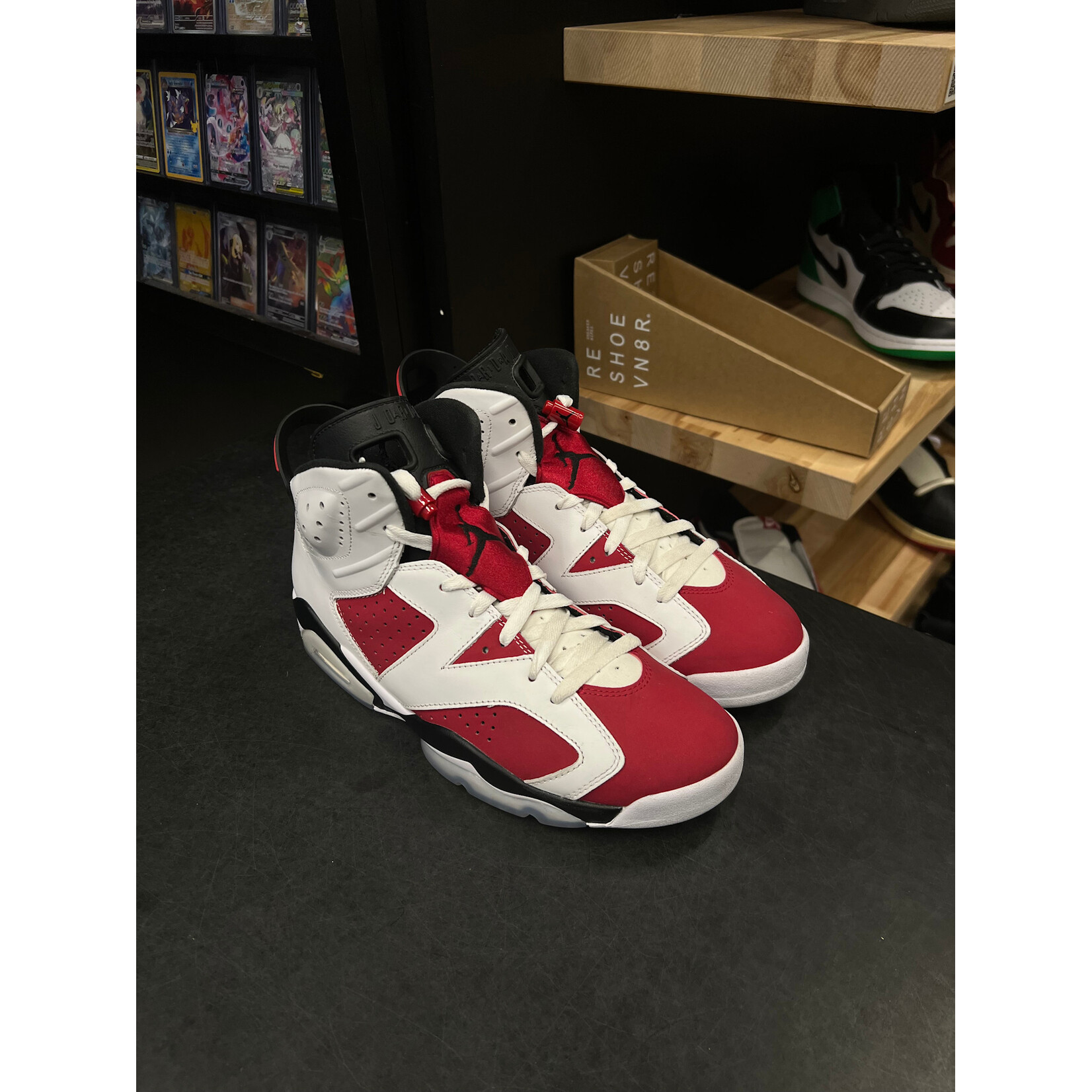 Jordan Jordan 6 Retro Carmine (2021) Size 9.5, PREOWNED