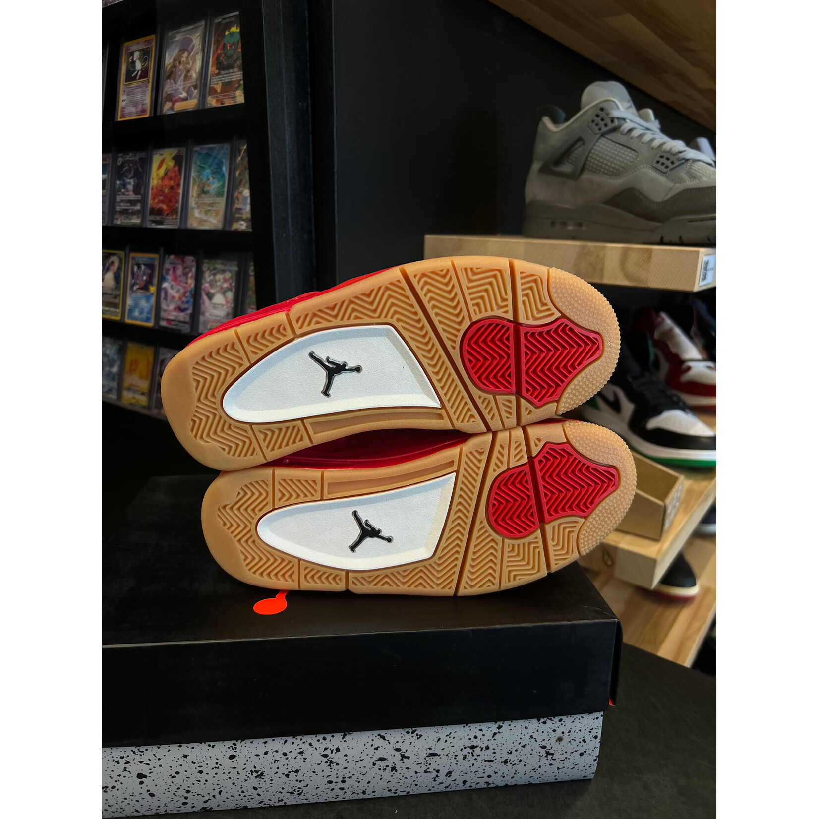 Jordan Jordan 4 Retro Fire Red Singles Day (2018) (Women's) Size 6W, PREOWNED PADS TOE BOX CREASED