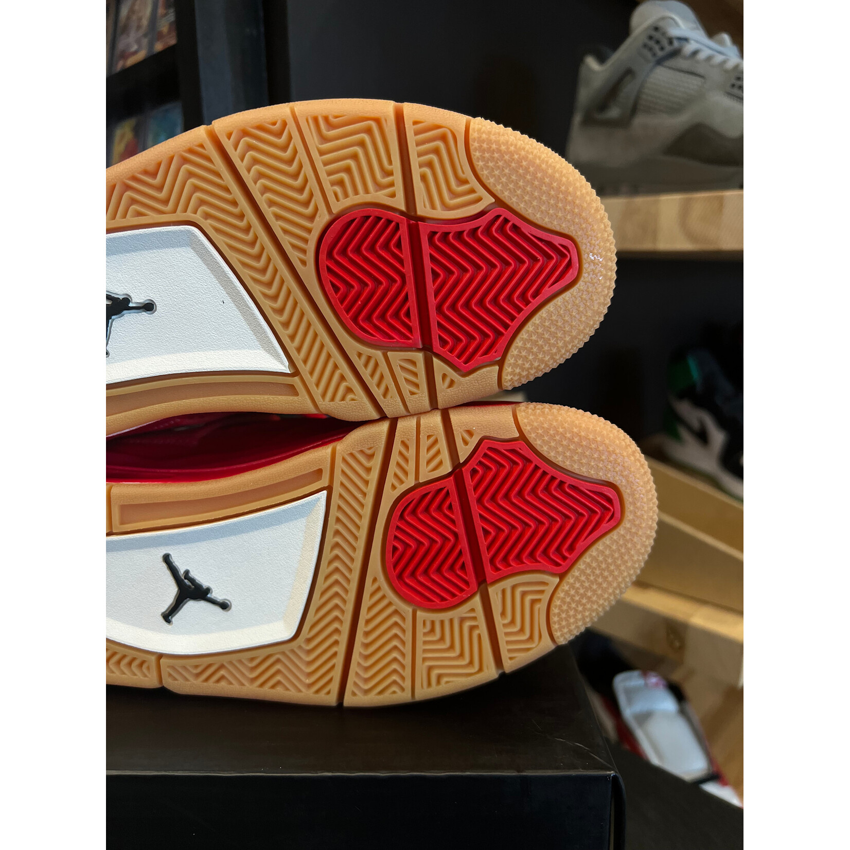 Jordan Jordan 4 Retro Fire Red Singles Day (2018) (Women's) Size 6W, PREOWNED PADS TOE BOX CREASED