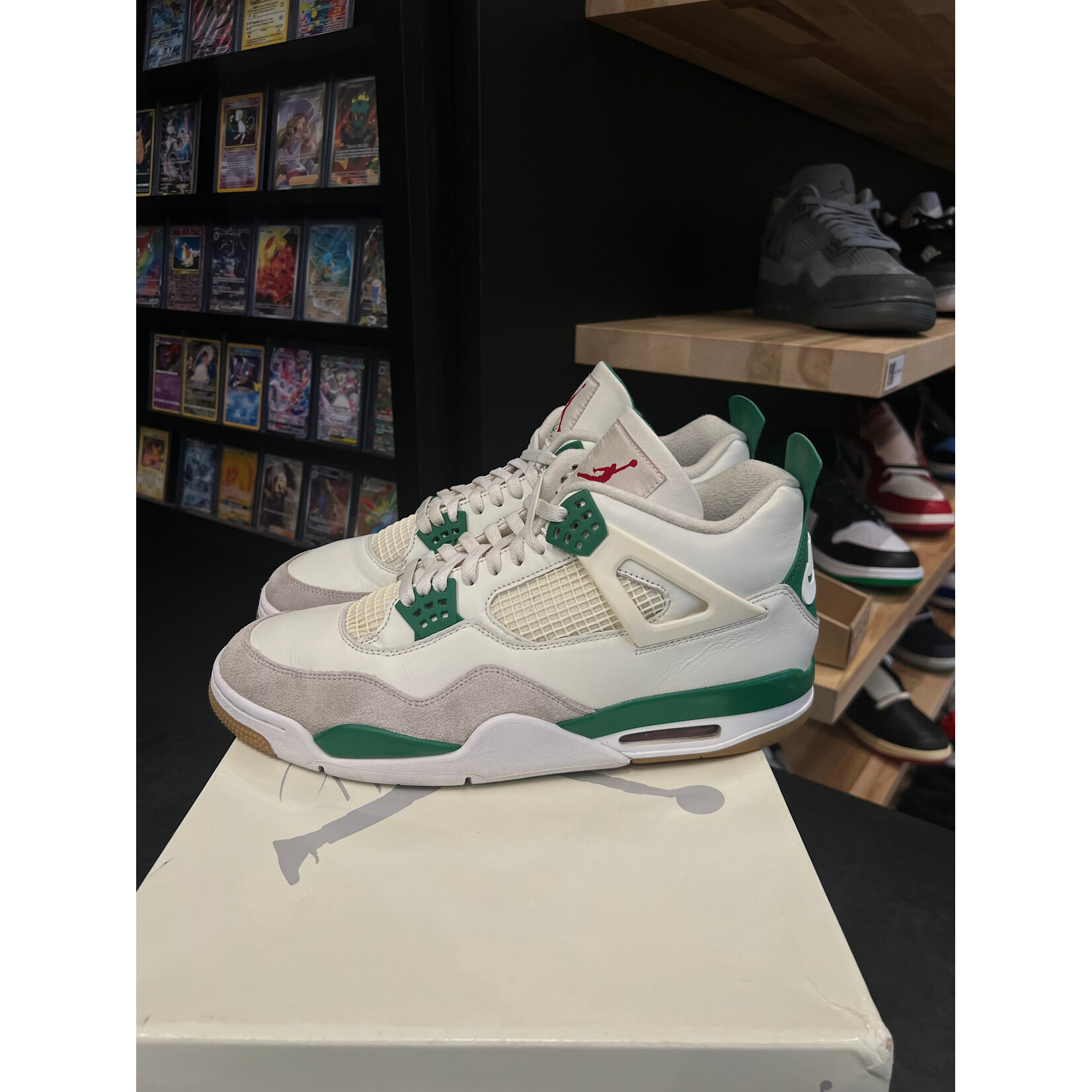 Jordan Jordan 4 Retro SB Pine Green Size 14, PREOWNED