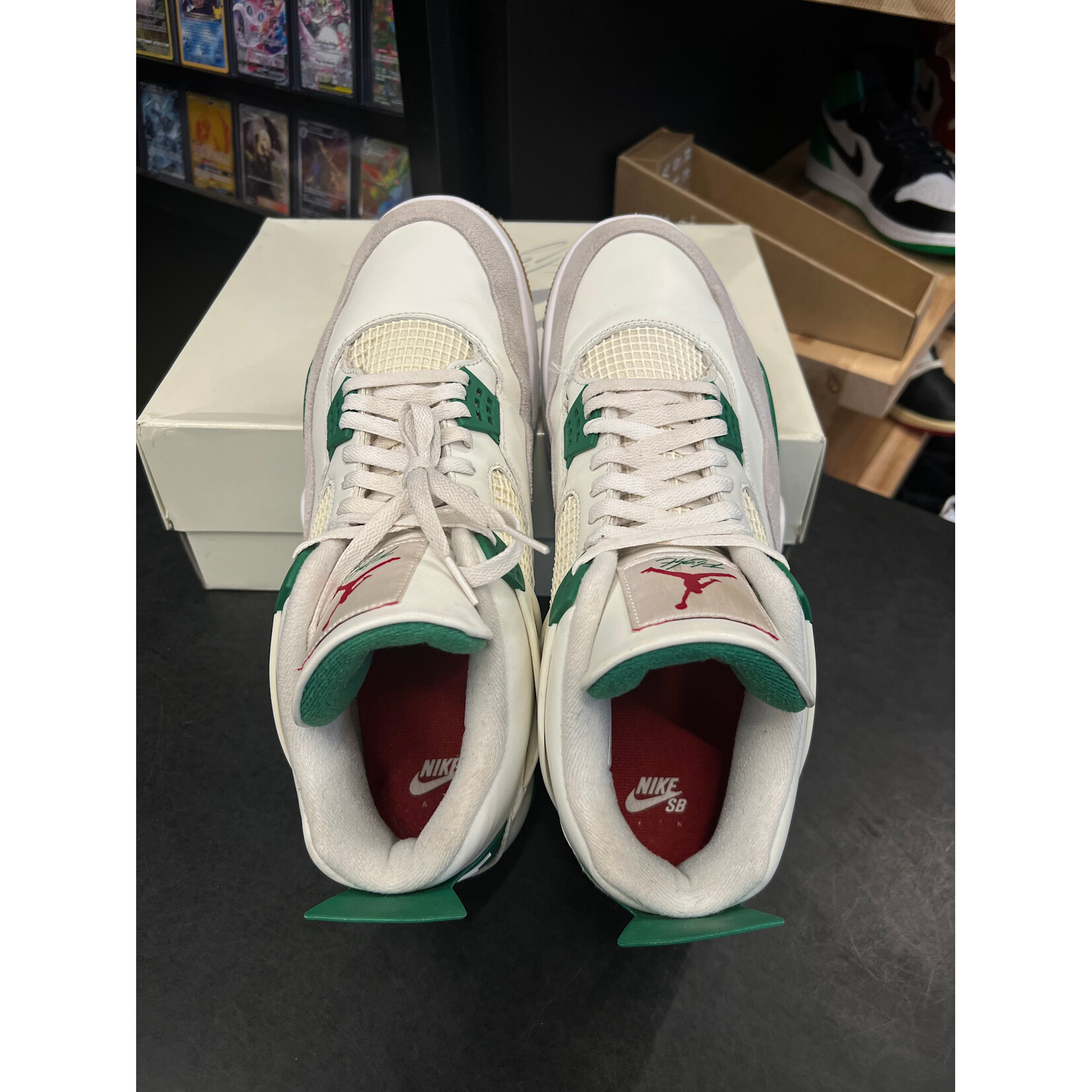 Jordan Jordan 4 Retro SB Pine Green Size 14, PREOWNED