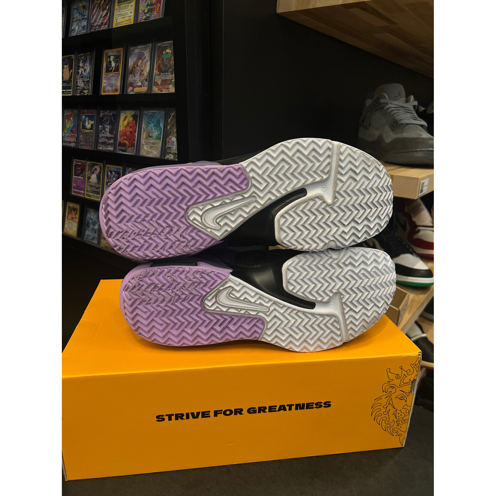 Nike Nike LeBron Witness 7 White Black Metallic Silver Size 13, PREOWNED