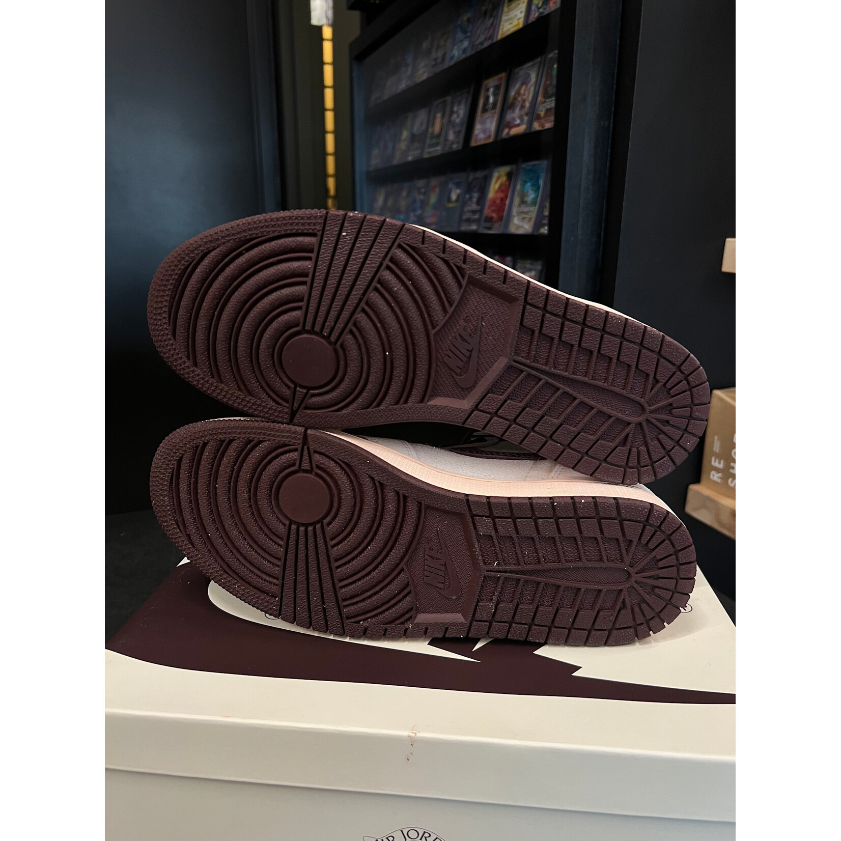 Jordan Jordan 1 Retro High OG A Ma ManiÃ©re Size 8.5, PREOWNED