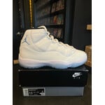 Jordan Jordan 11 Retro Legend Blue (2024) Size 10, PREOWNED