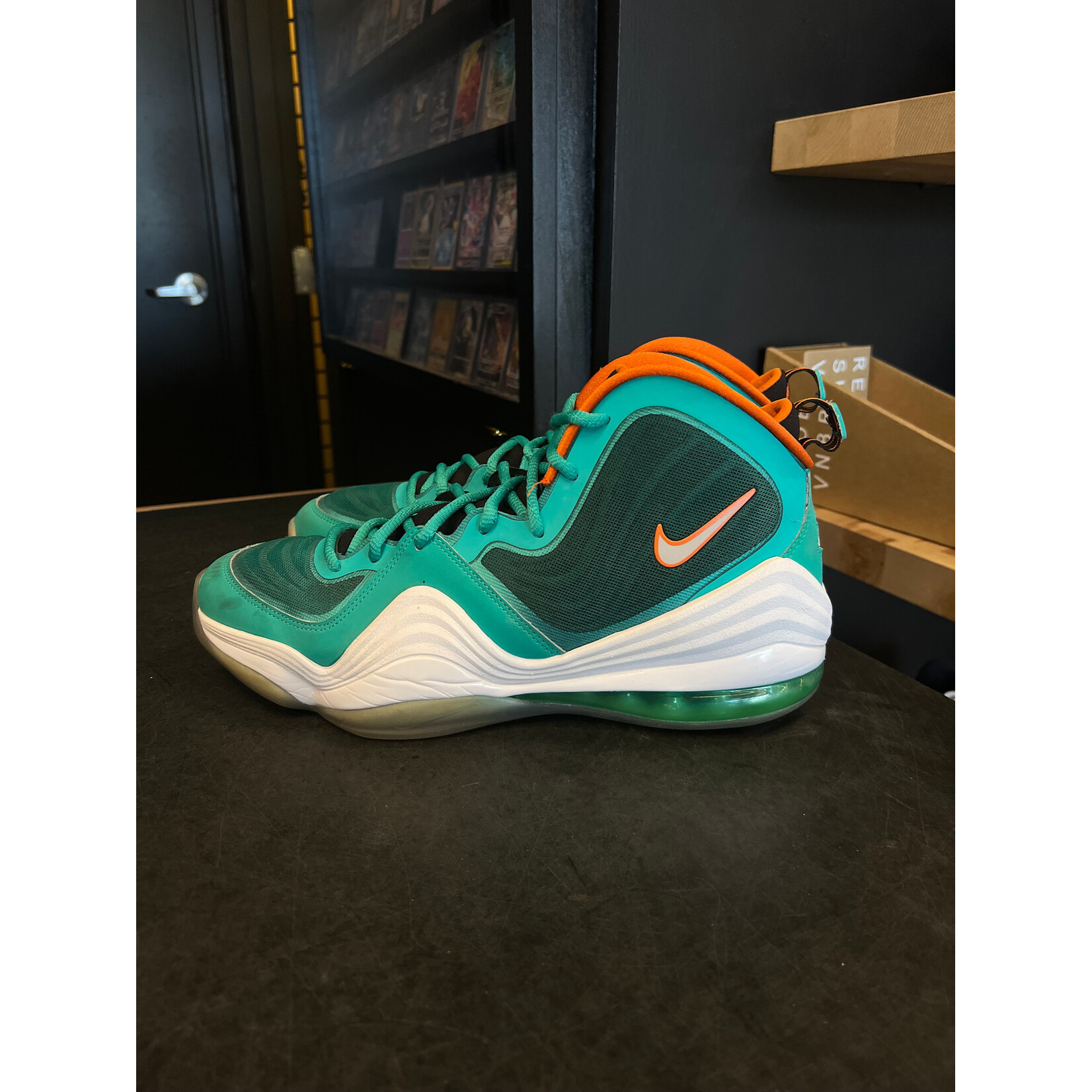Nike Nike Penny V Miami Dolphins Size 12, PREOWNED