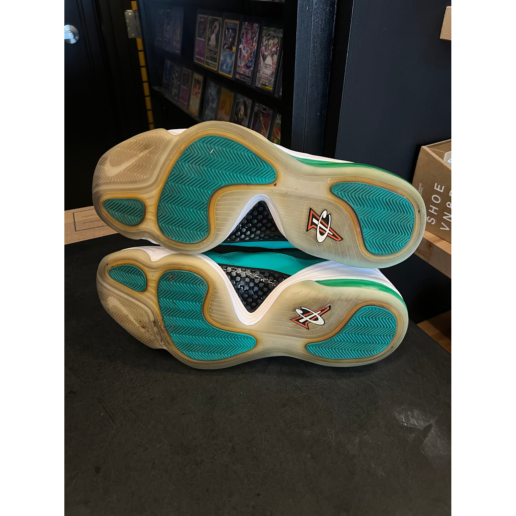 Nike Nike Penny V Miami Dolphins Size 12, PREOWNED