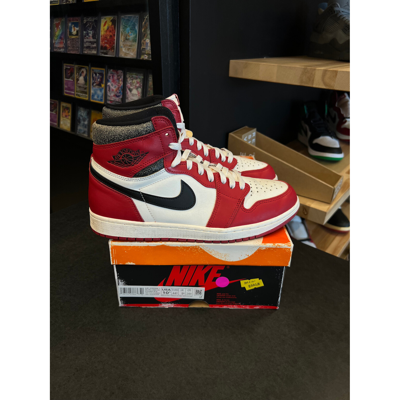 Jordan Jordan 1 Retro High OG Chicago Lost and Found Size 10.5, PREOWNED