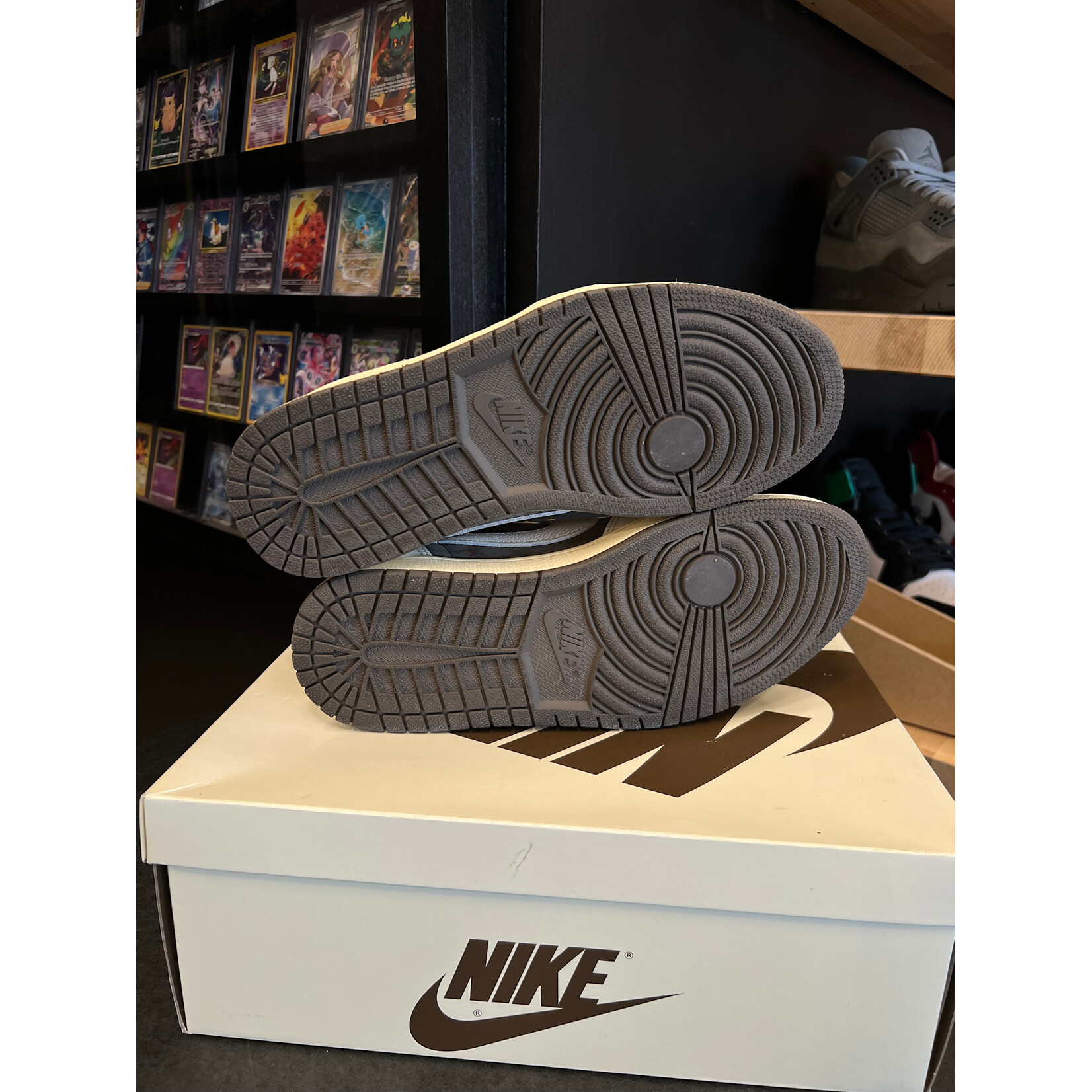 Jordan Jordan 1 Retro Low OG SP Travis Scott Reverse Mocha Size 8, PREOWNED