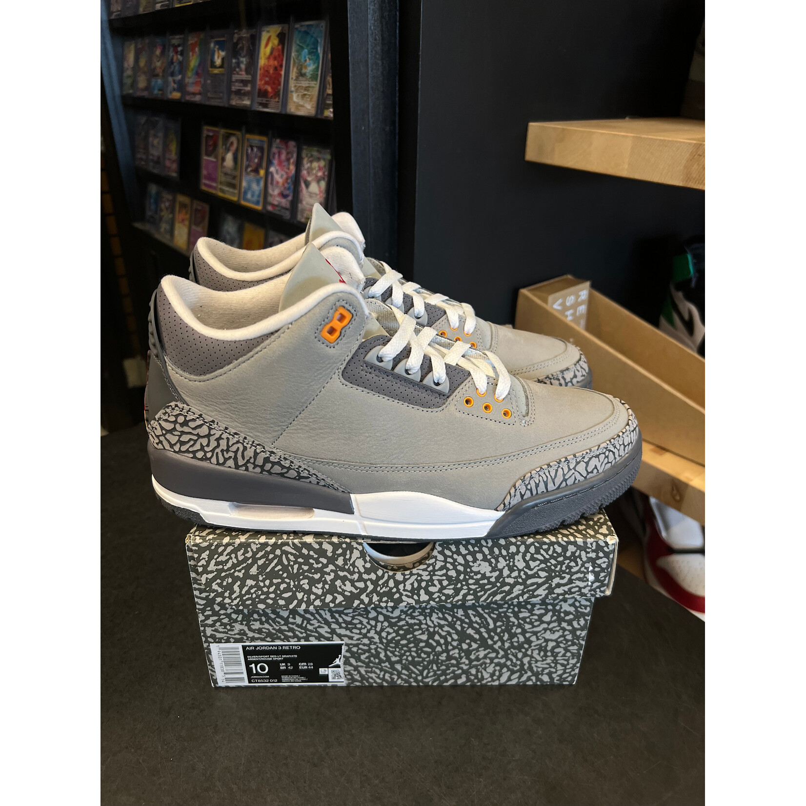 Jordan Jordan 3 Retro Cool Grey (2021) Size 10, PREOWNED