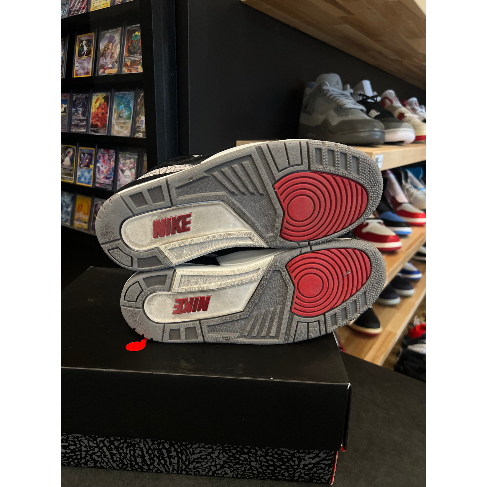 Jordan Jordan 3 Retro OG Black Cement (2024) Size 8, PREOWNED