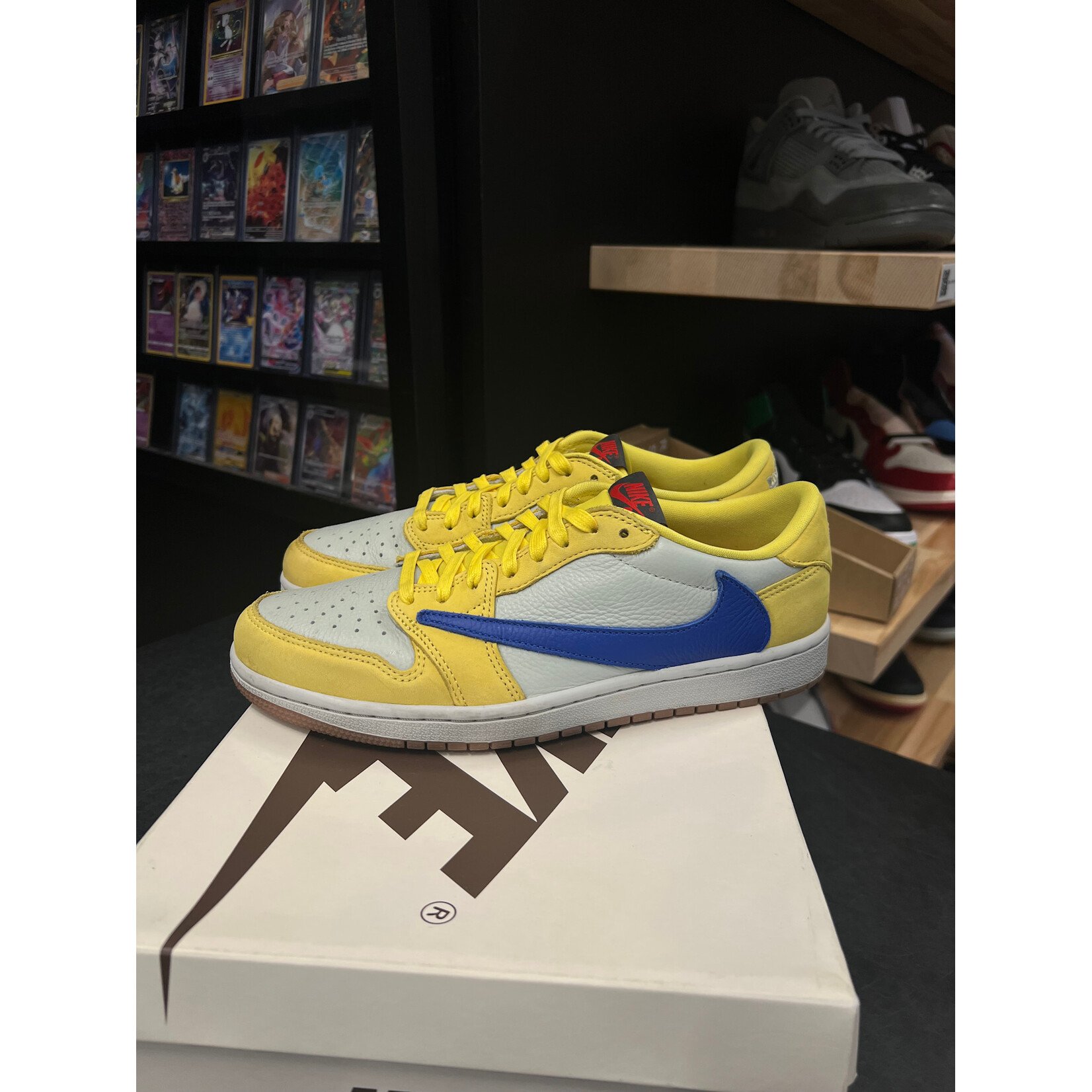 Jordan Jordan 1 Retro Low OG SP Travis Scott Canary (Women's) Size 9.5W, PREOWNED