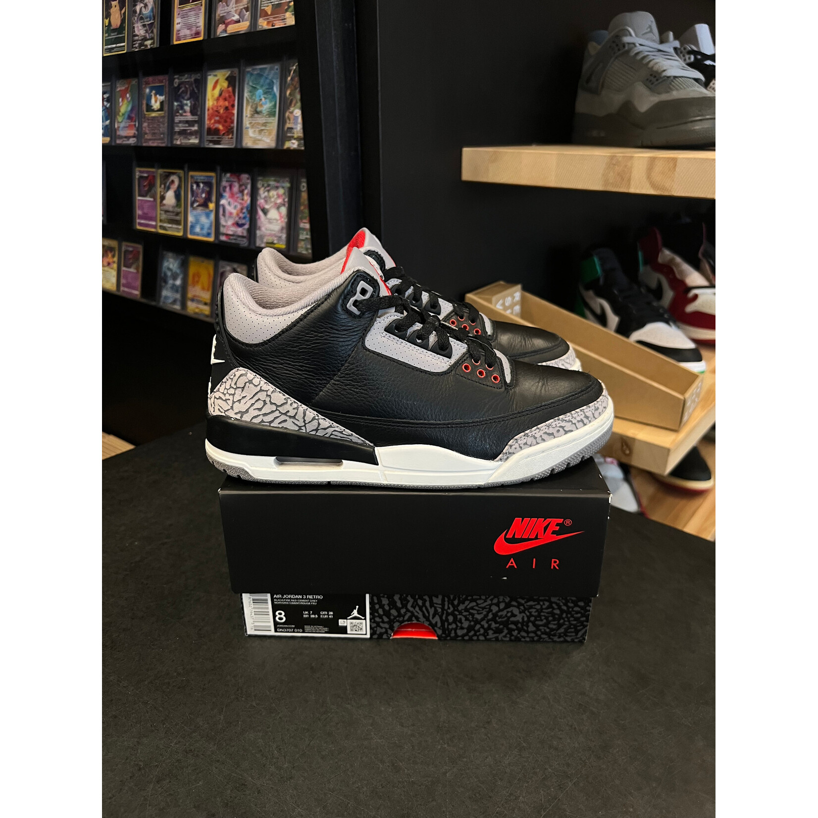 Jordan Jordan 3 Retro OG Black Cement (2024) Size 8, PREOWNED