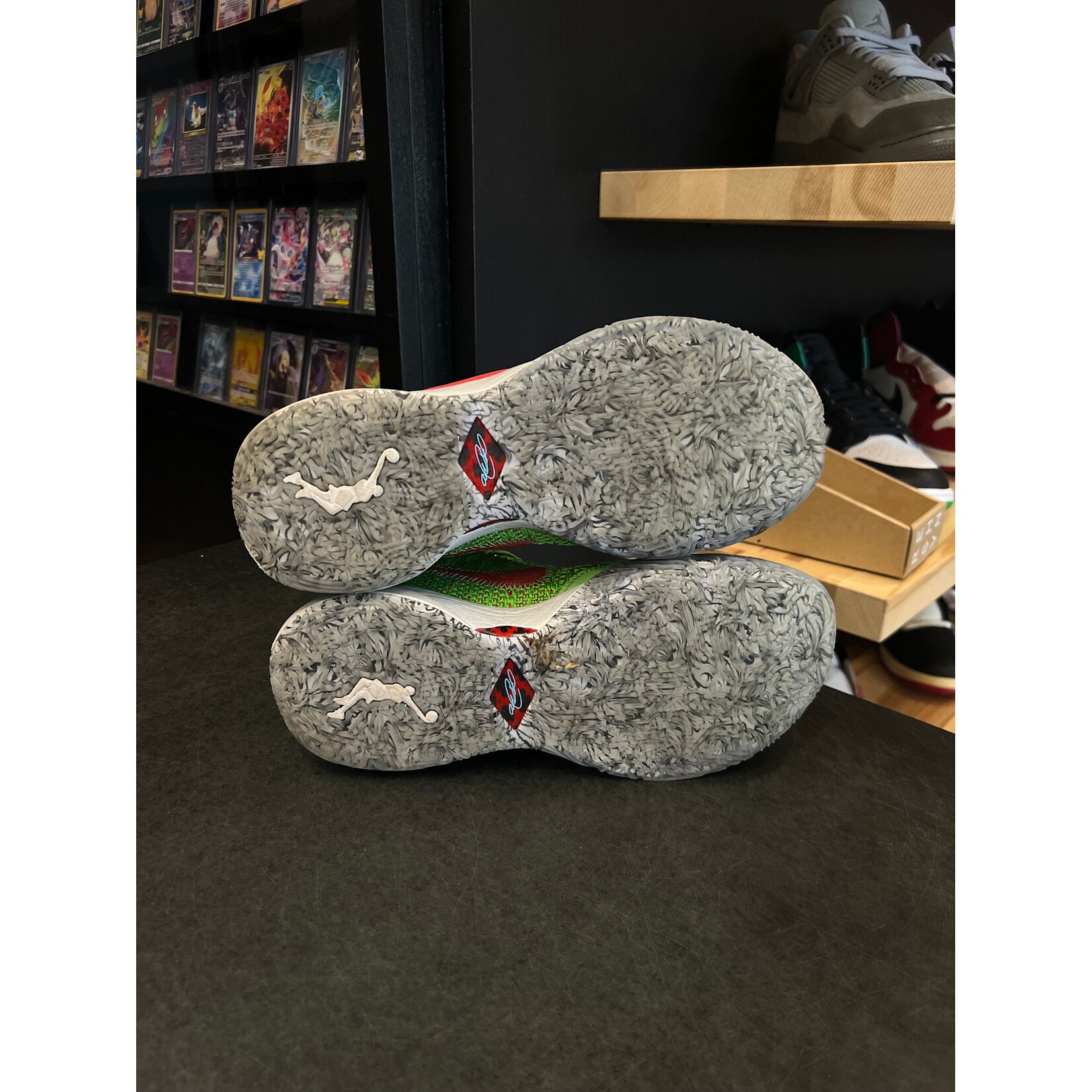 Nike Nike LeBron 20 Stocking Stuffer Size 8.5, PREOWNED