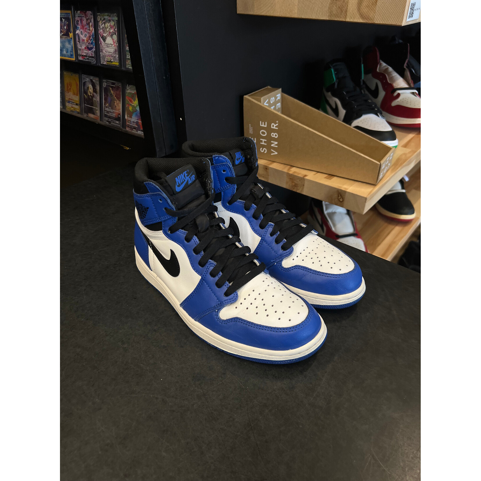 Jordan Jordan 1 Retro High Game Royal Size 9.5, PREOWNED