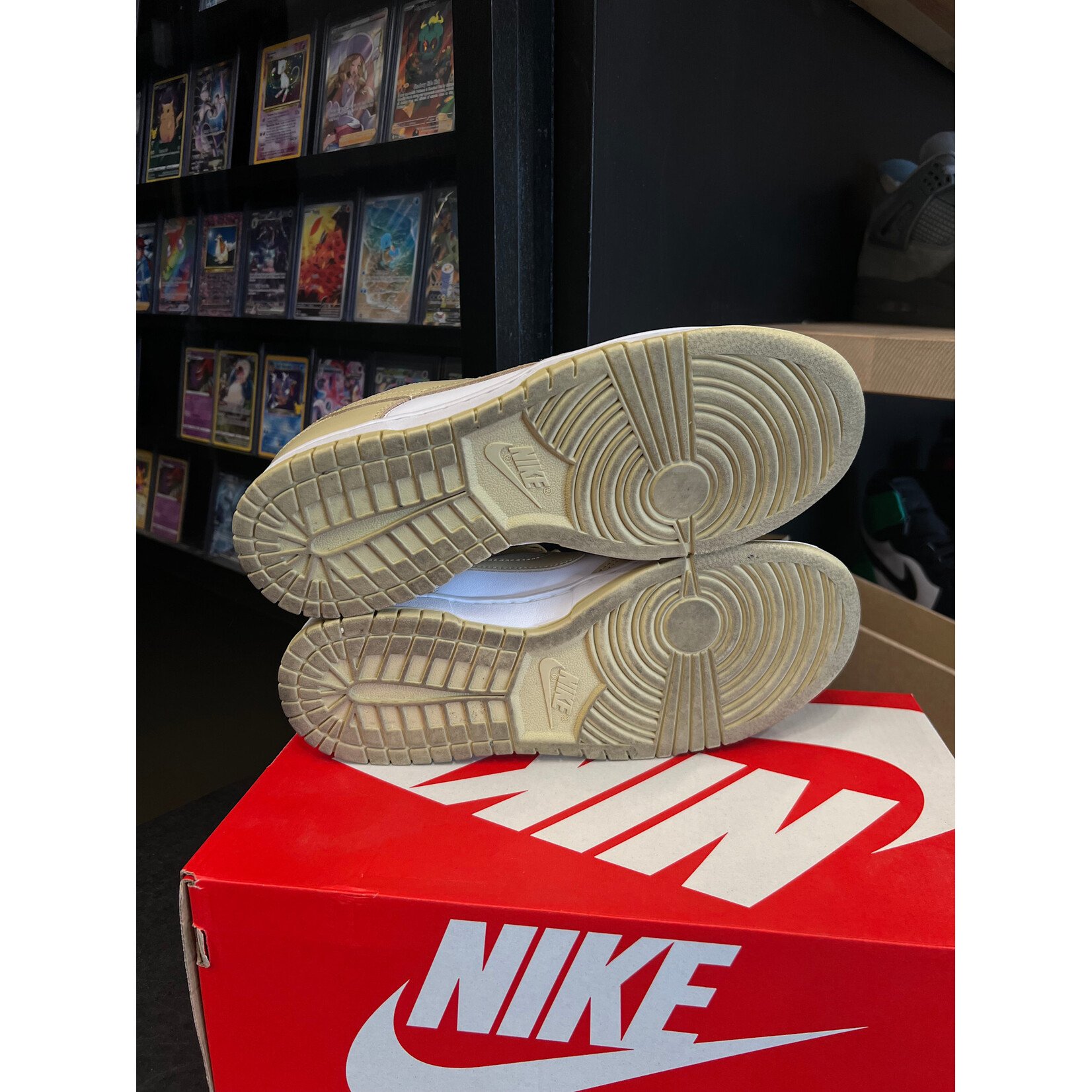 Nike Nike Dunk Low Team Gold Size 9, PREOWNED