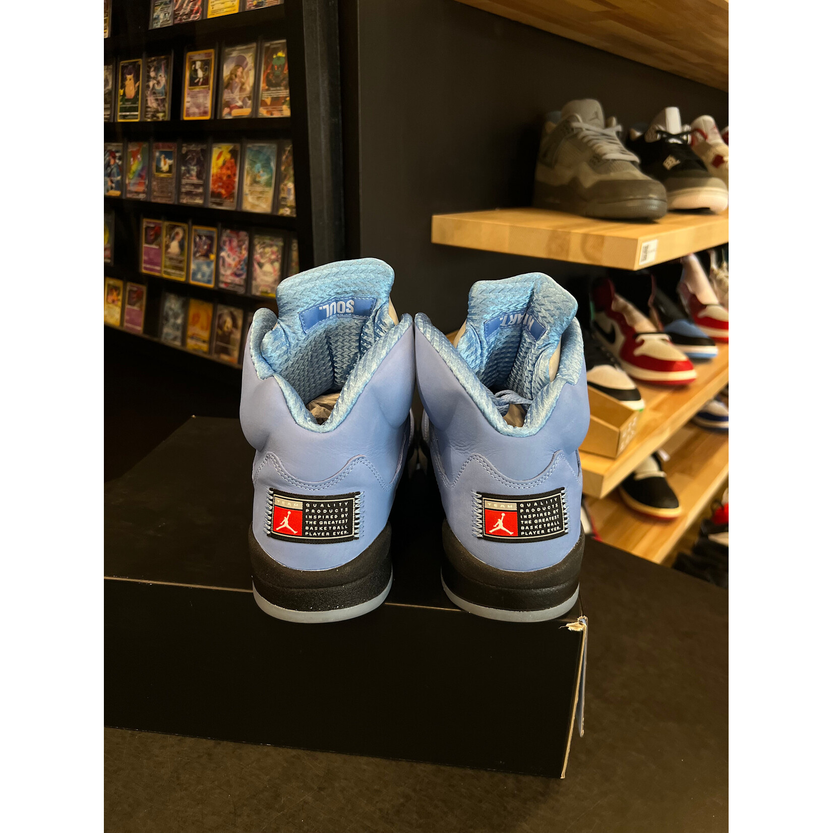 Jordan Jordan 5 Retro UNC University Blue Size 12, PREOWNED