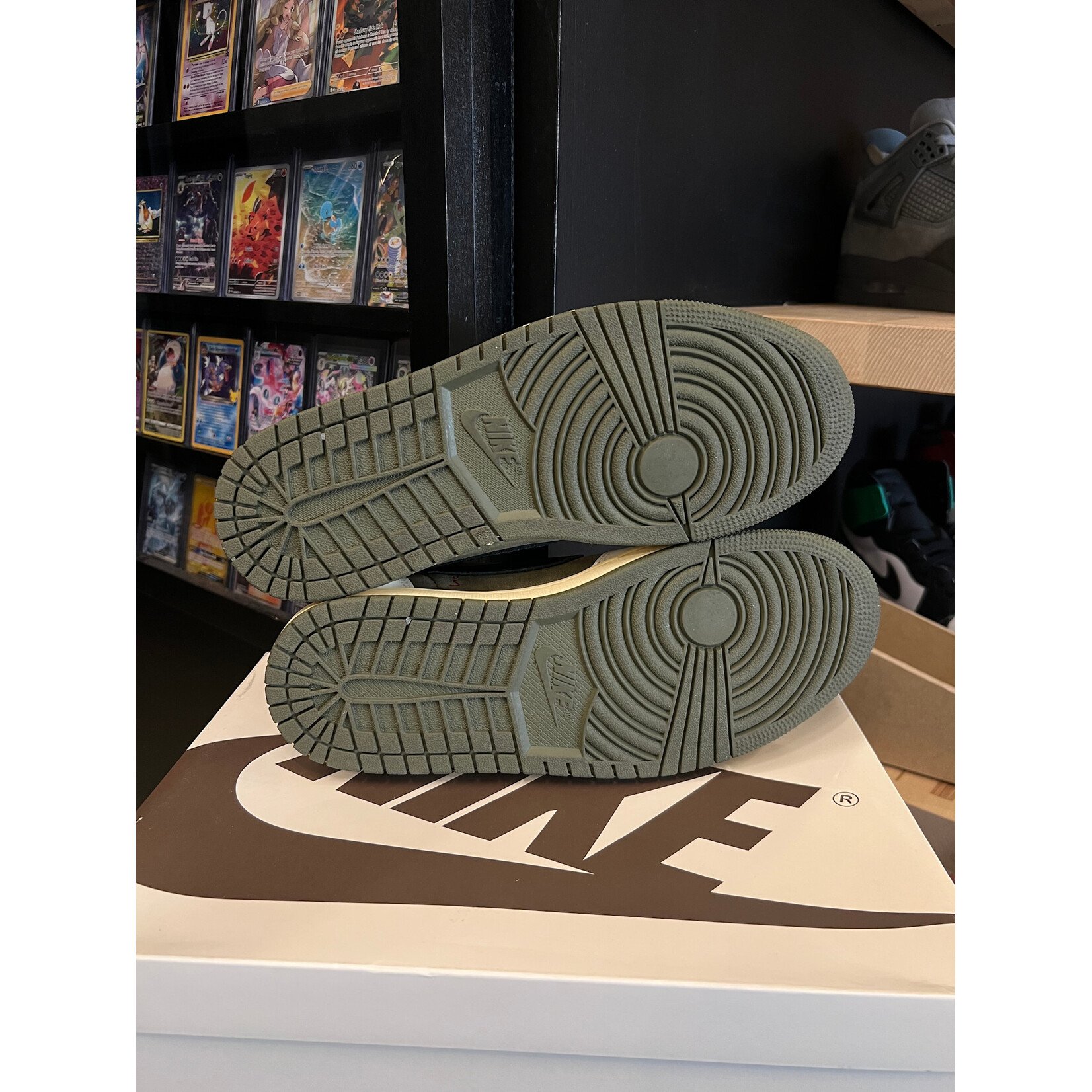 Jordan Jordan 1 Retro Low OG SP Travis Scott Medium Olive Size 8.5, PREOWNED