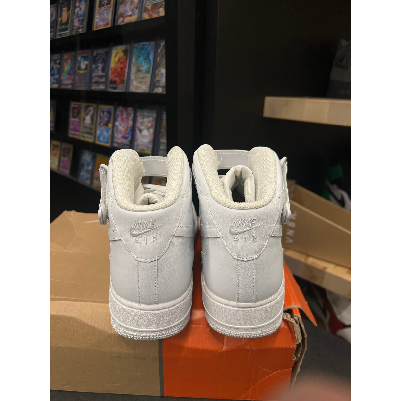 Nike Nike Air Force 1 Mid '03 White Size 10, DS BRAND NEW DAMAGED BOX