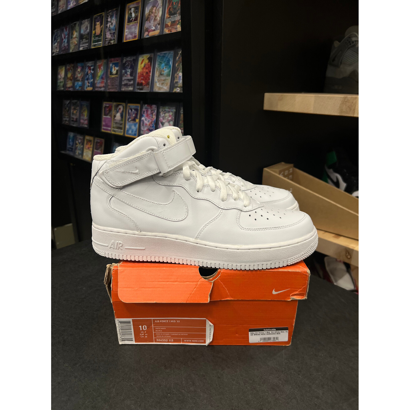 Nike Nike Air Force 1 Mid '03 White Size 10, DS BRAND NEW DAMAGED BOX