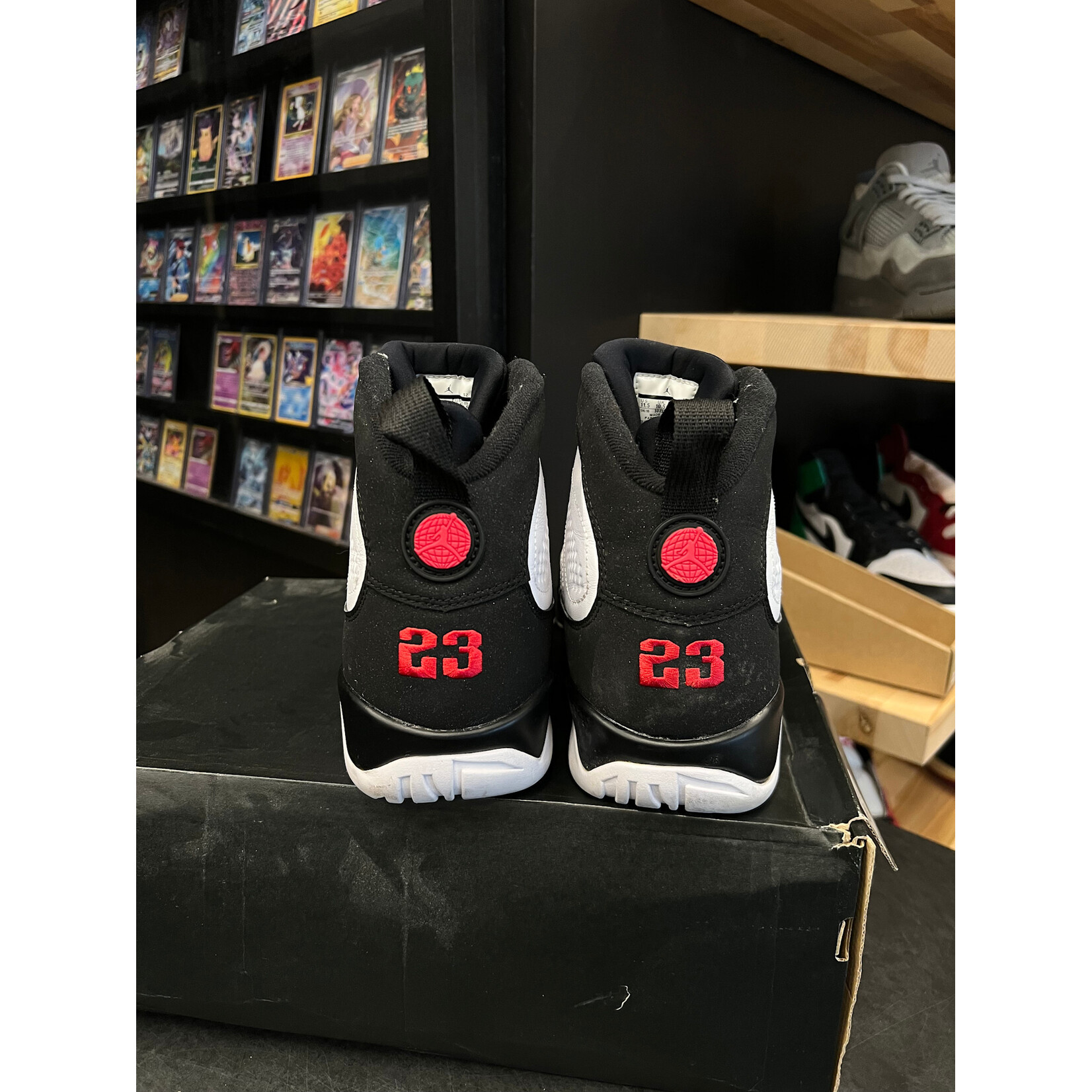 Jordan Jordan 9 Retro OG (2016) Size 11.5, PREOWNED