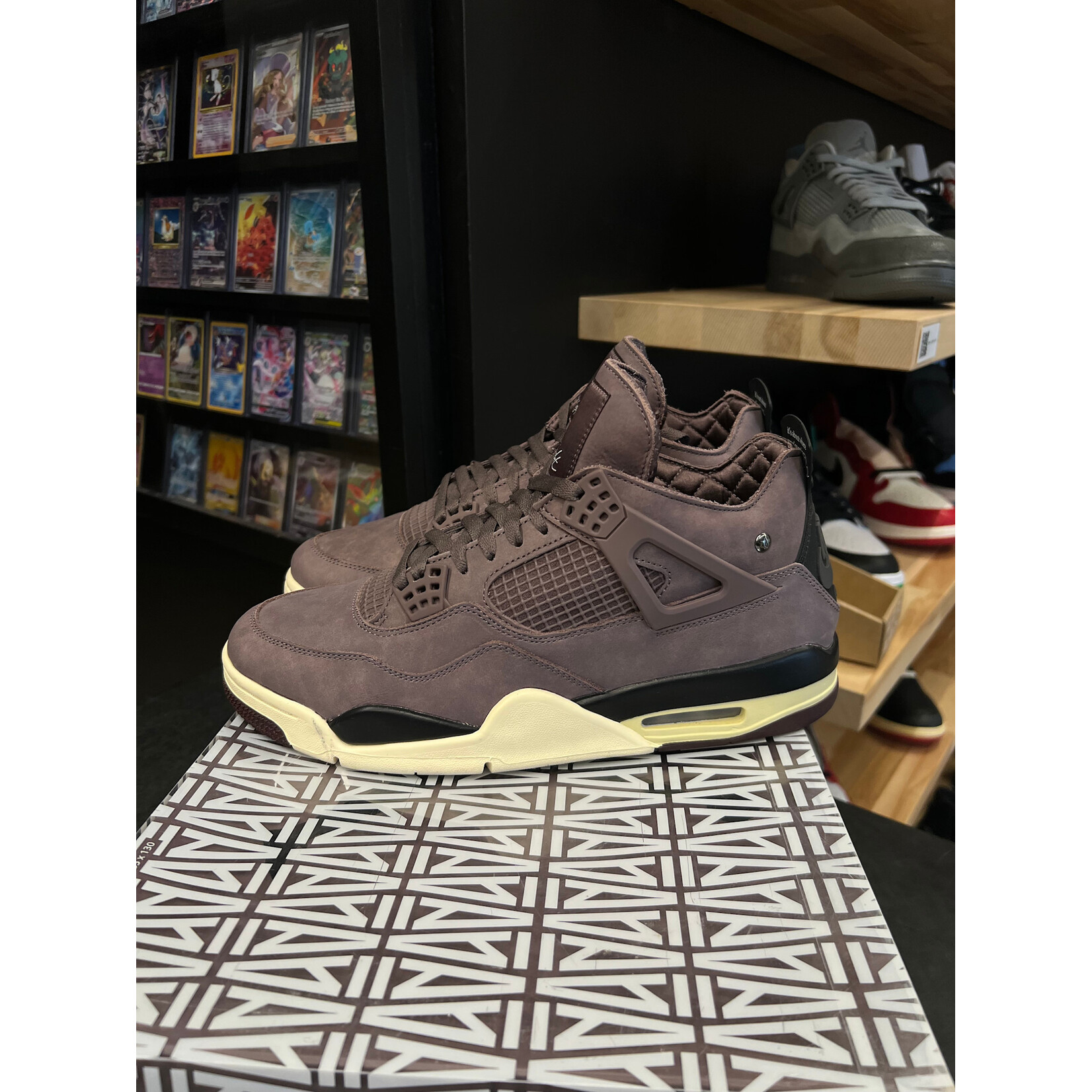 Jordan Jordan 4 Retro SP A Ma Maniére Violet Ore Size 11.5, PREOWNED