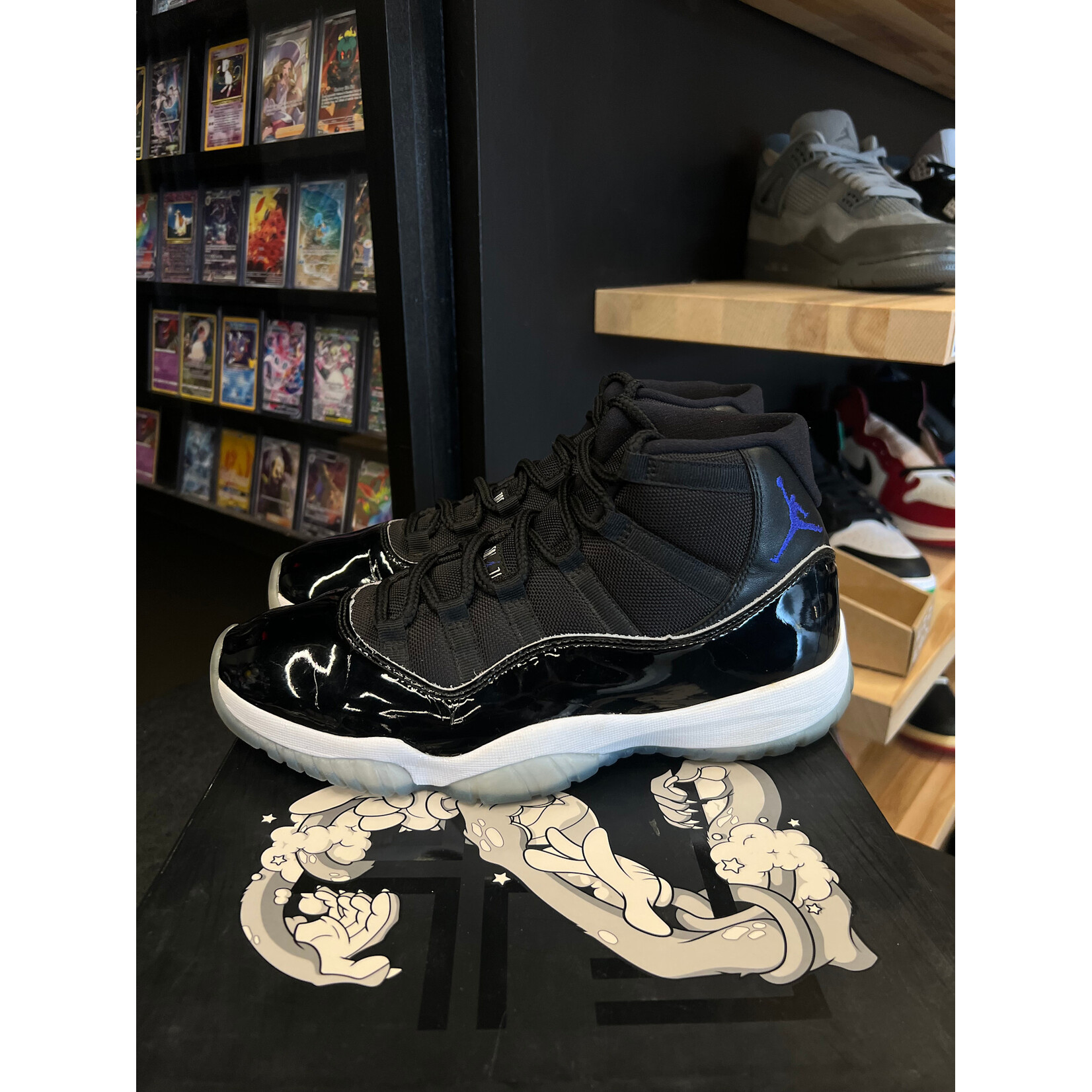 Jordan Jordan 11 Retro Space Jam (2016) Size 10, PREOWNED