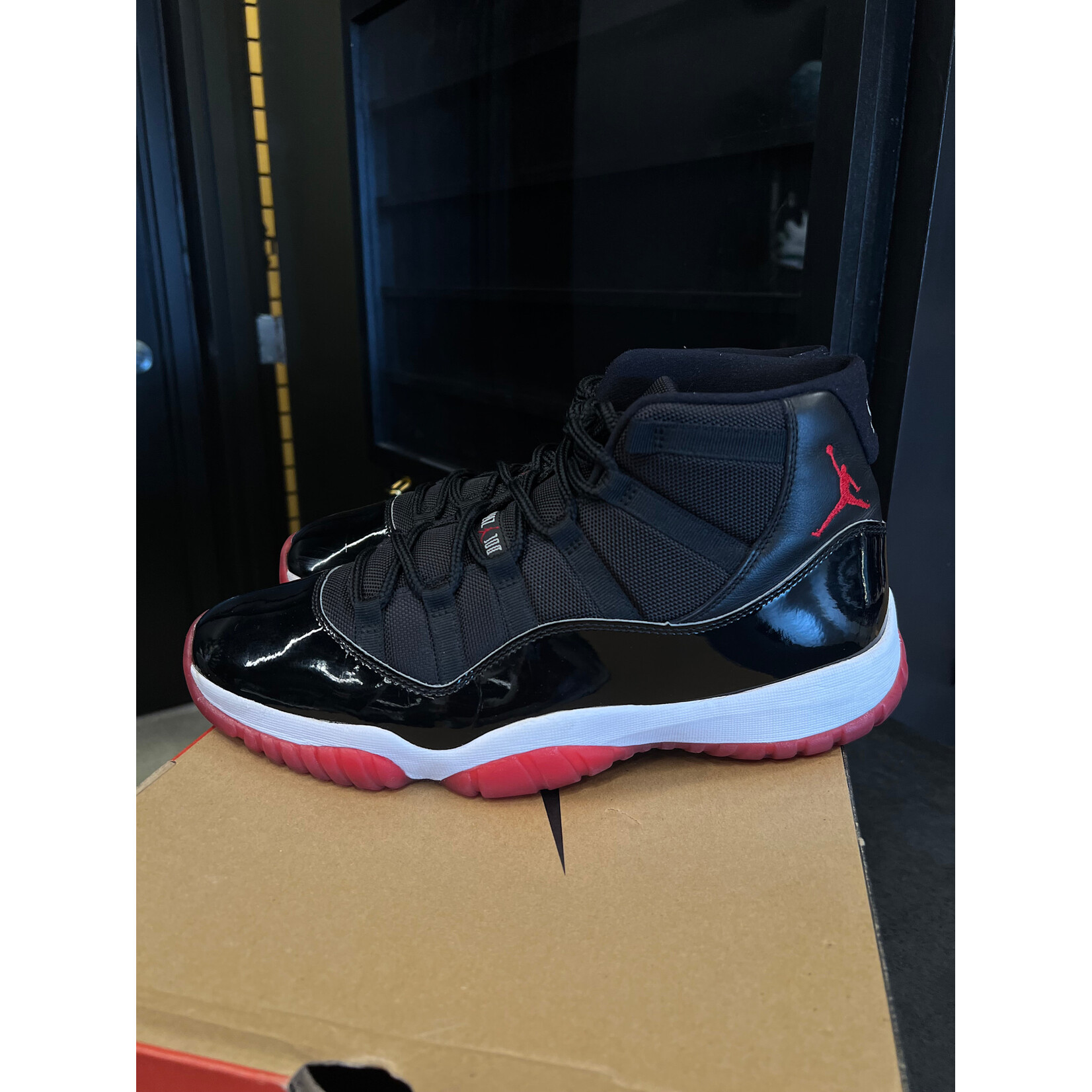 Jordan Jordan 11 Retro Playoffs Bred (2019) Size 12.5, PREOWNED