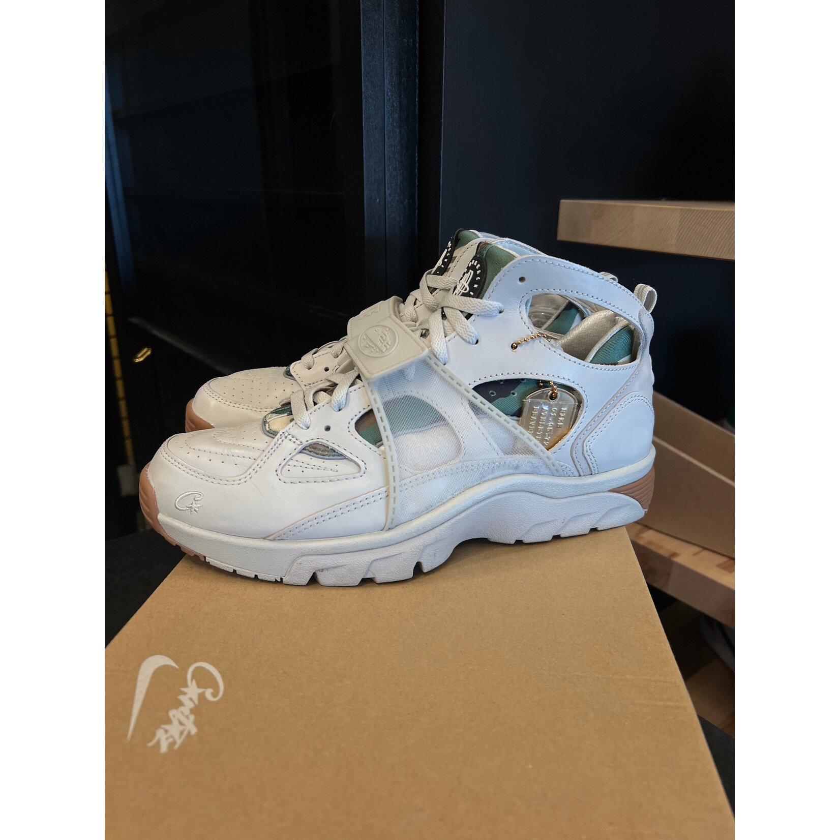 Nike Nike Air Trainer Huarache Corteiz Light Bone Size 10, PREOWNED