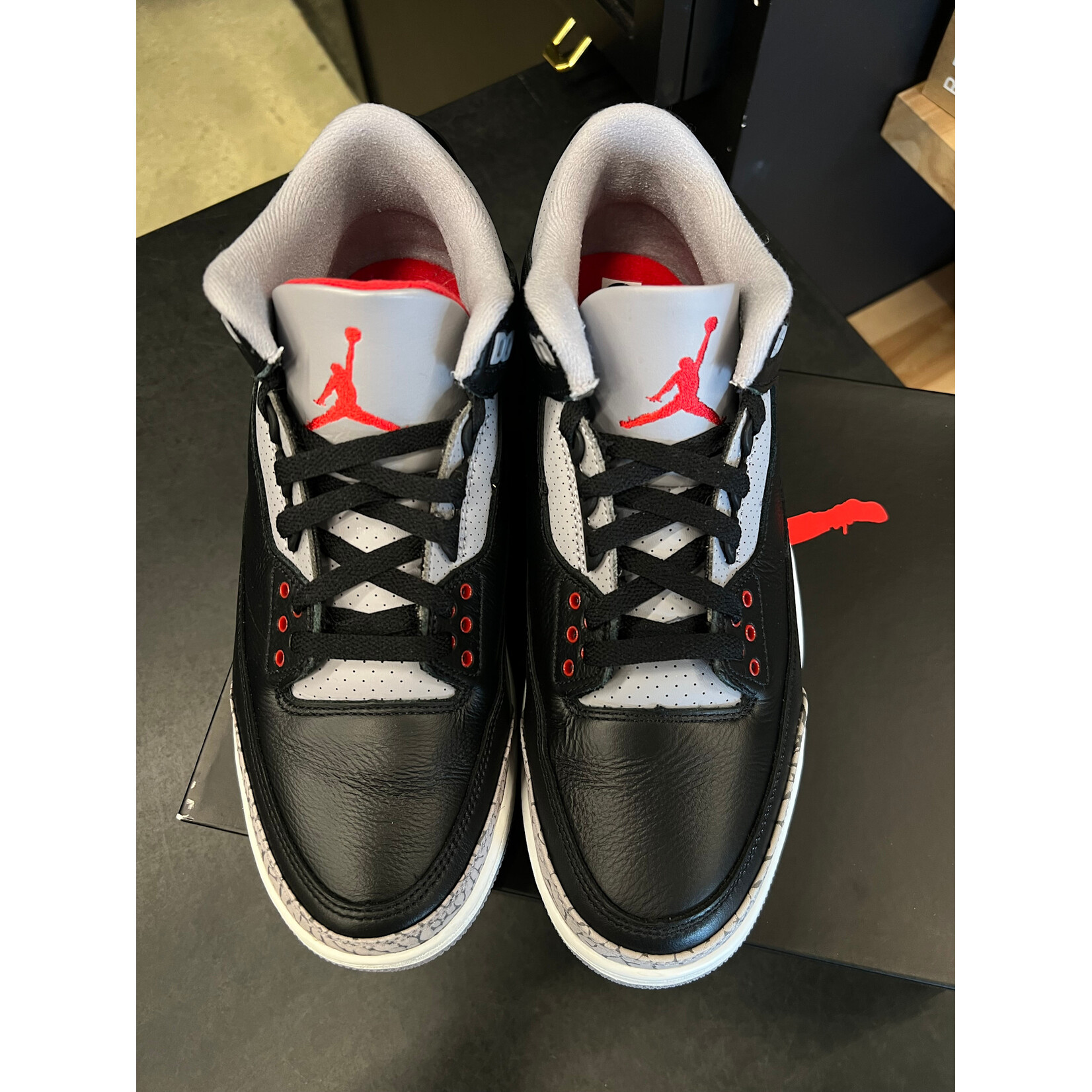 Jordan Jordan 3 Retro OG Black Cement (2024) Size 10, PREOWNED